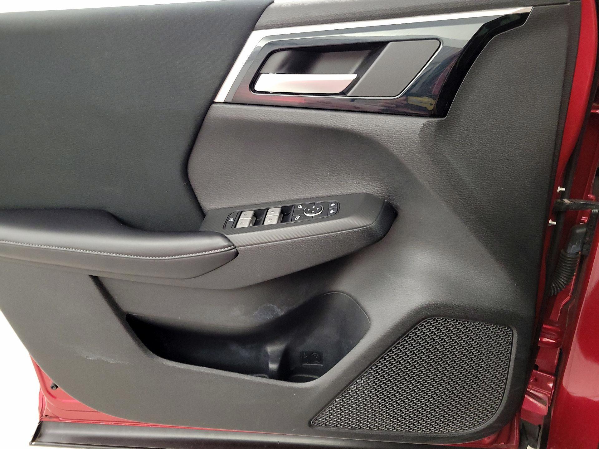 Thumbnail: 2022 Mitsubishi Outlander - 12