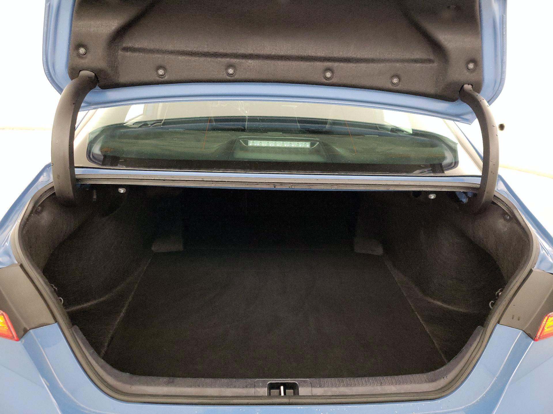 Thumbnail: 2023 Toyota Camry - 20