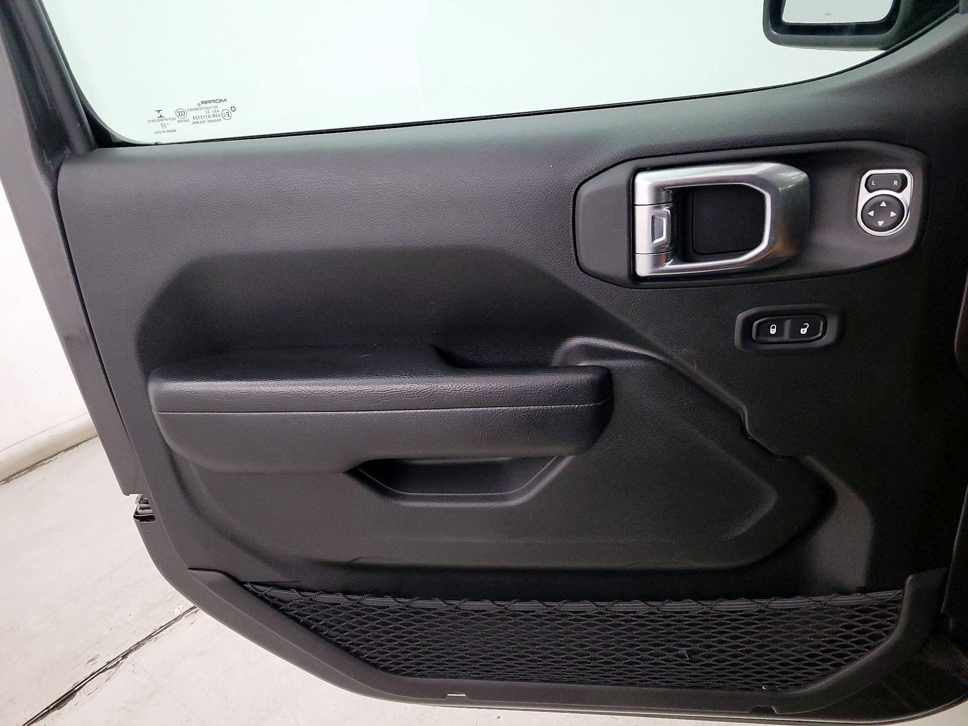 Thumbnail: 2022 Jeep Wrangler - 12