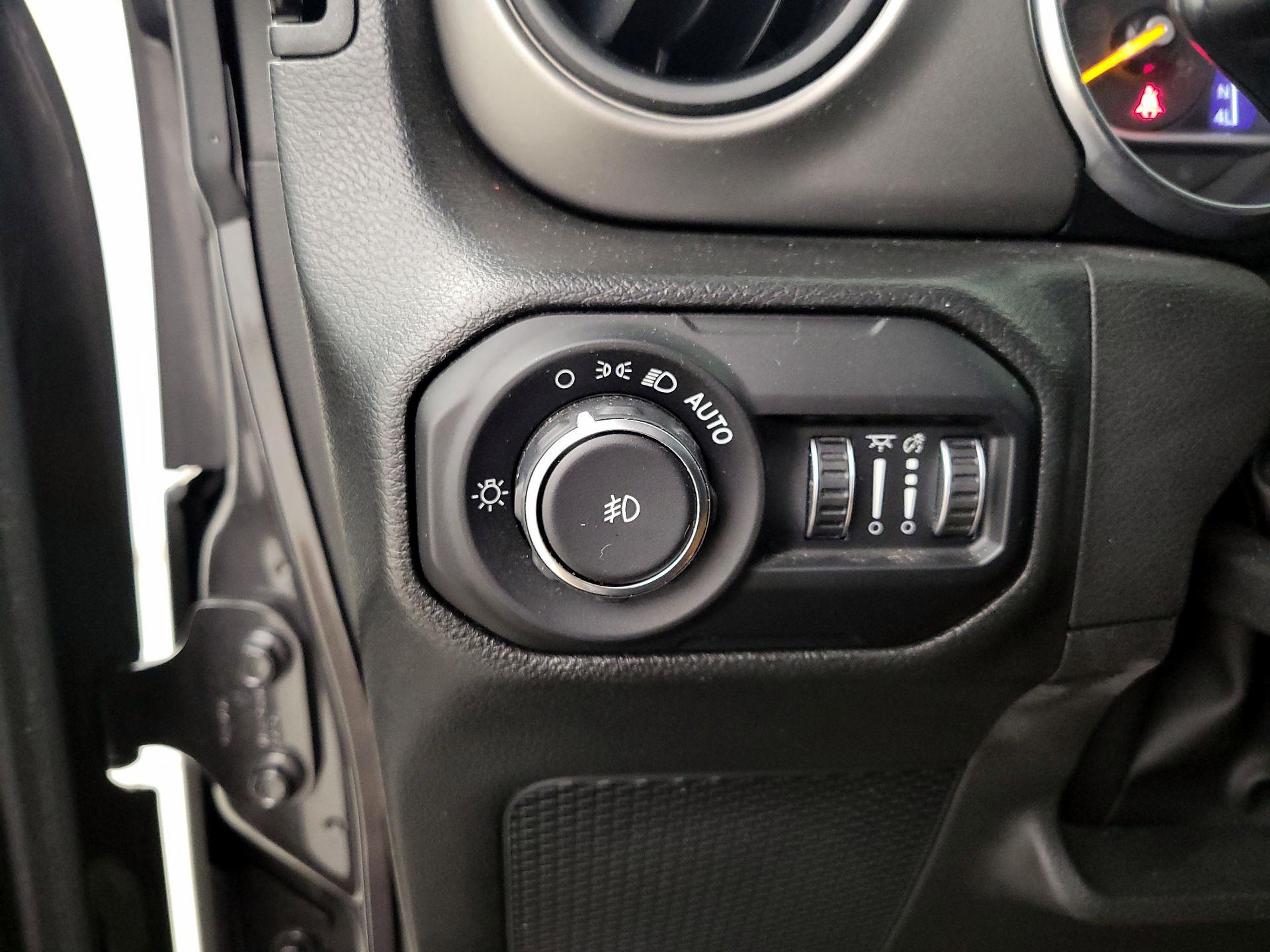 Thumbnail: 2022 Jeep Wrangler - 13