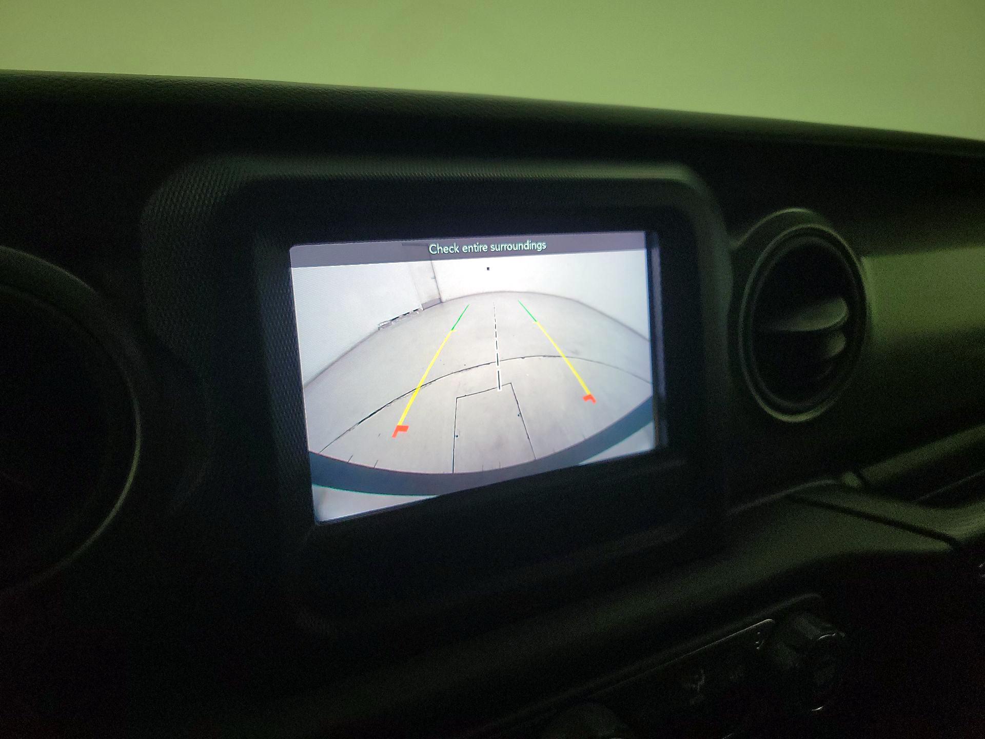 Thumbnail: 2022 Jeep Wrangler - 14