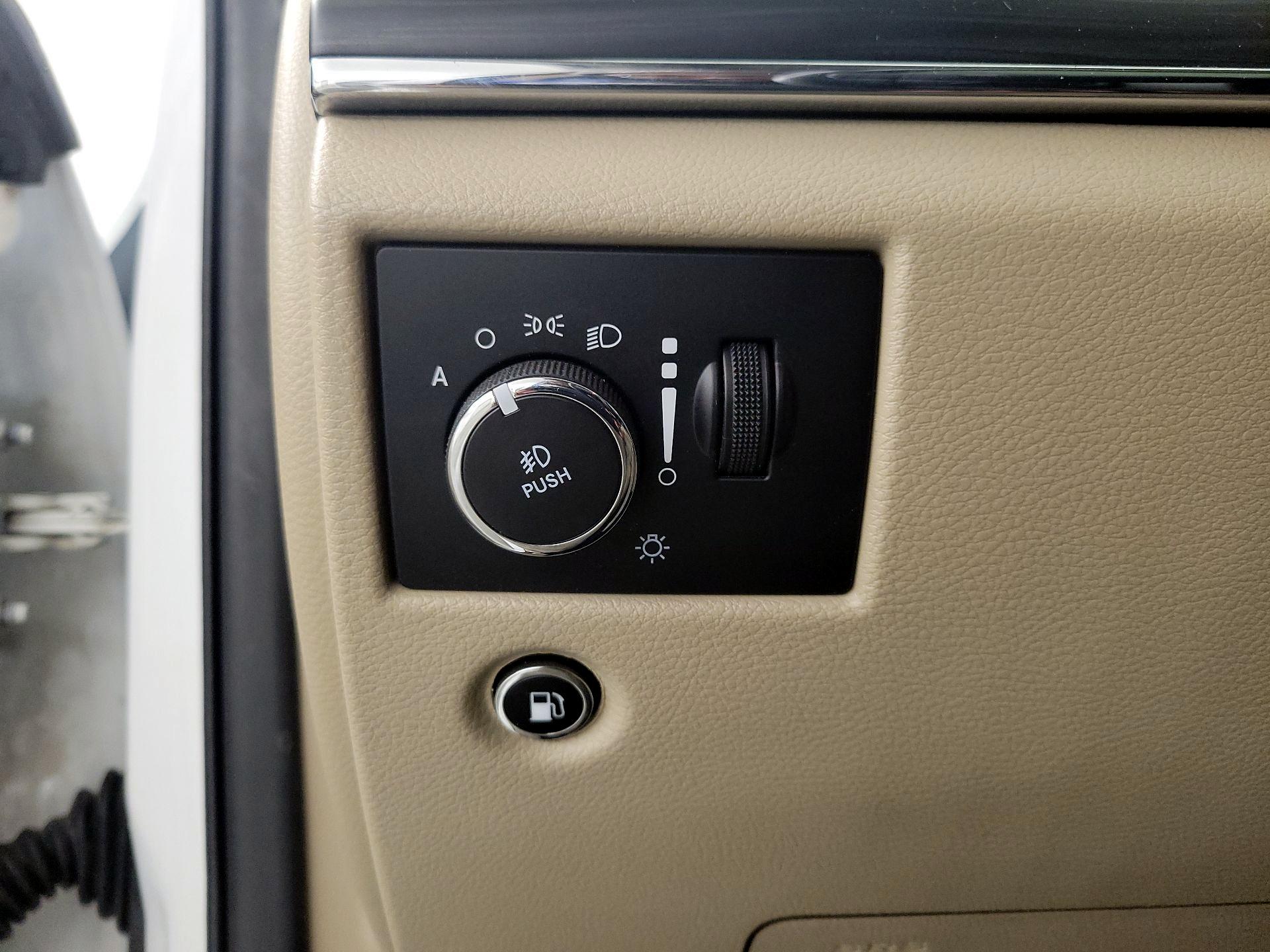 Thumbnail: 2021 Jeep Grand Cherokee - 13