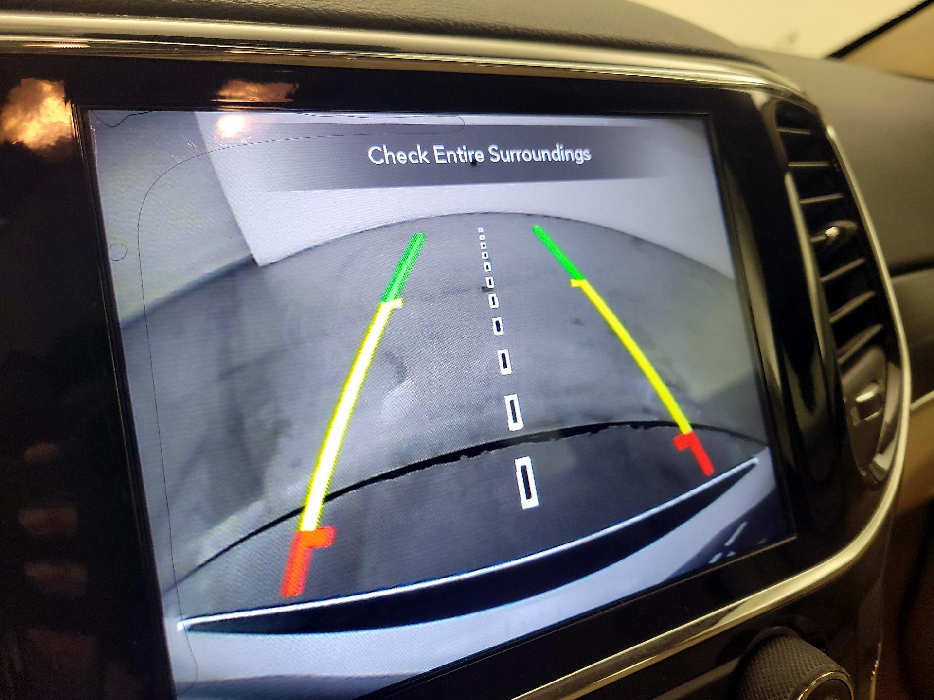 Thumbnail: 2021 Jeep Grand Cherokee - 15