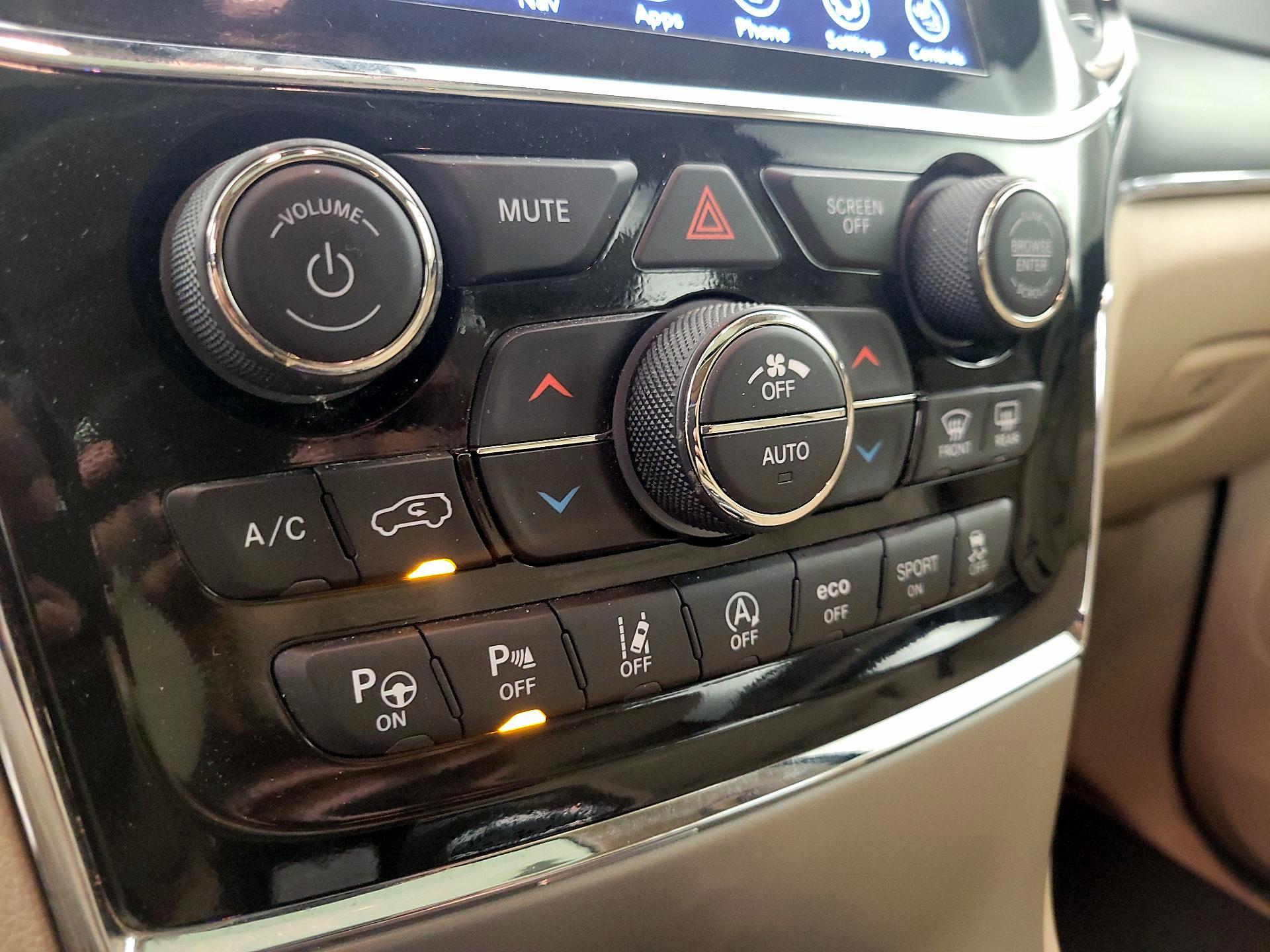 Thumbnail: 2021 Jeep Grand Cherokee - 17