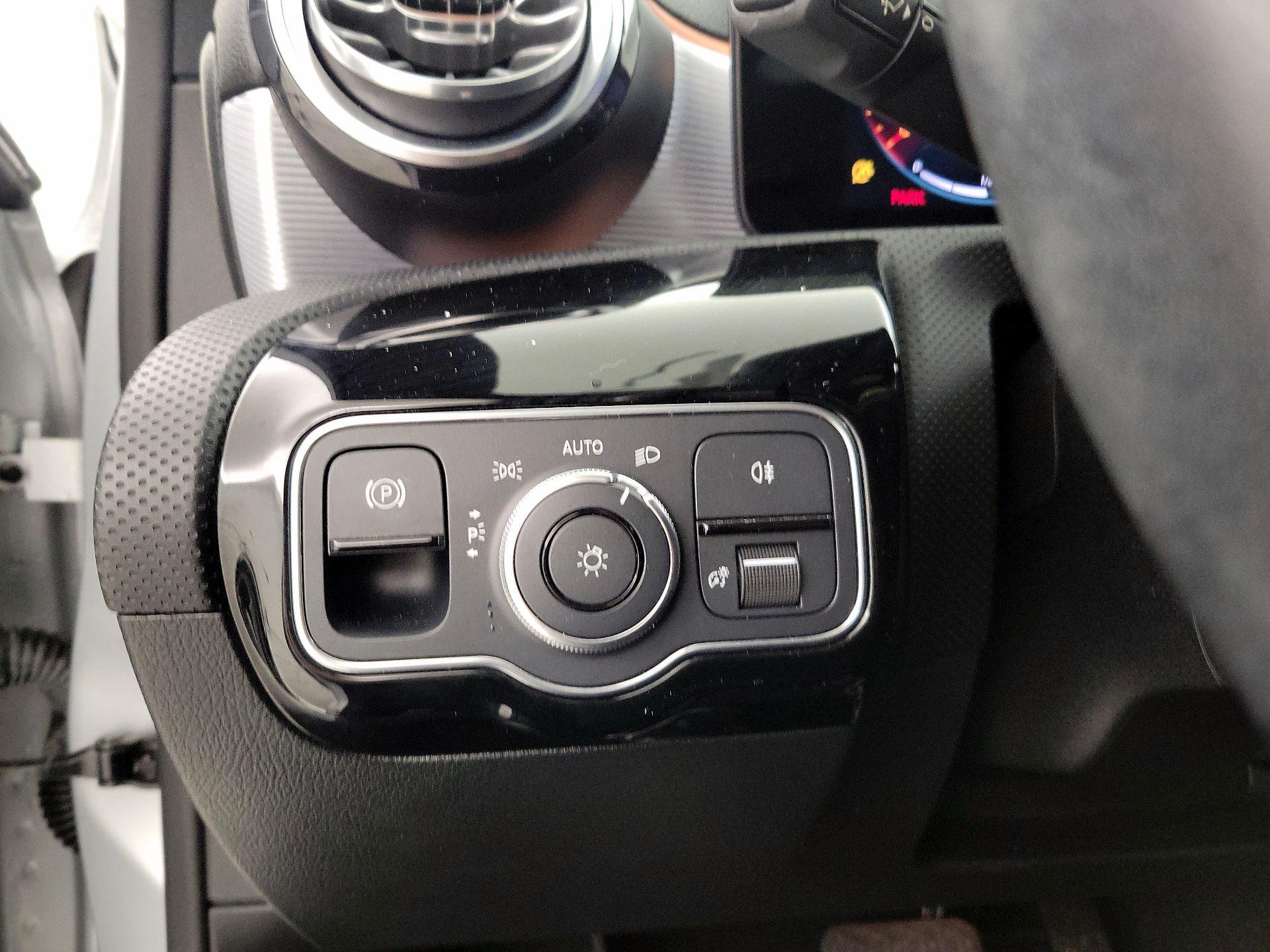 Thumbnail: 2022 Mercedes-Benz A-Class - 13