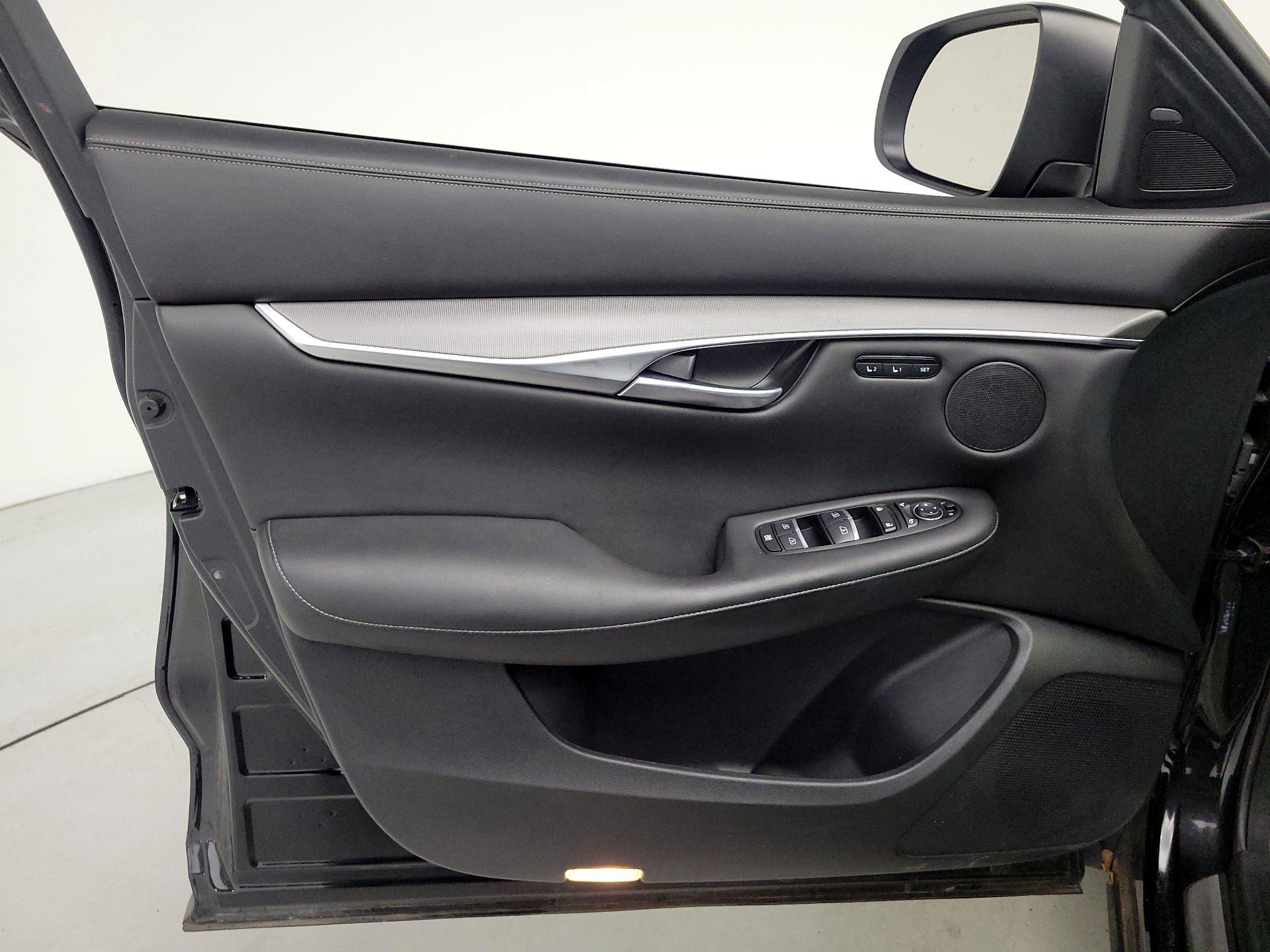 Thumbnail: 2023 INFINITI QX50 - 12