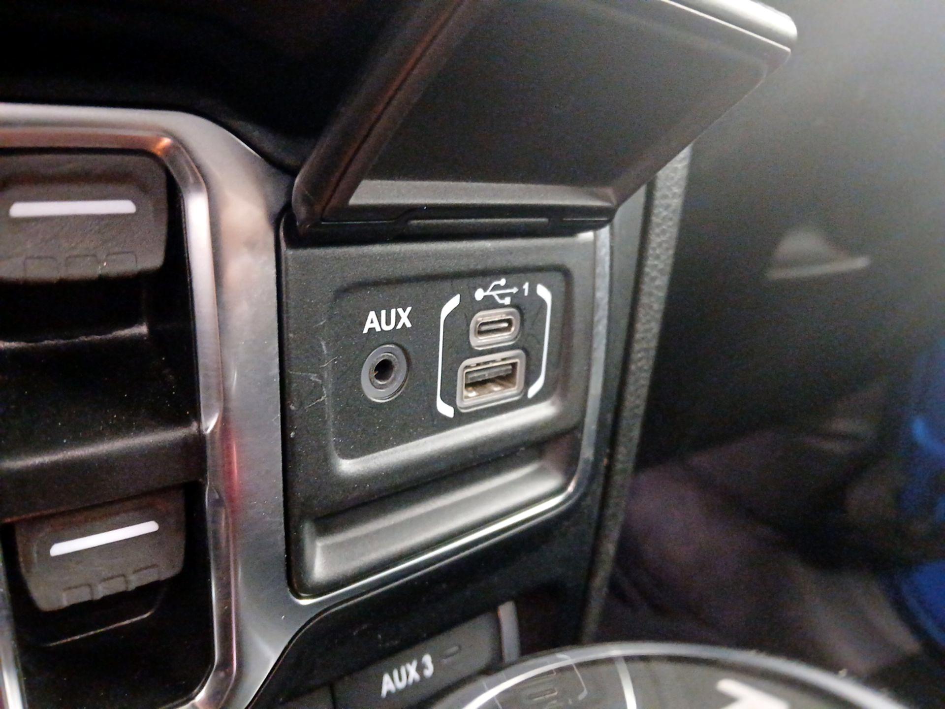 Thumbnail: 2024 Jeep Wrangler - 18