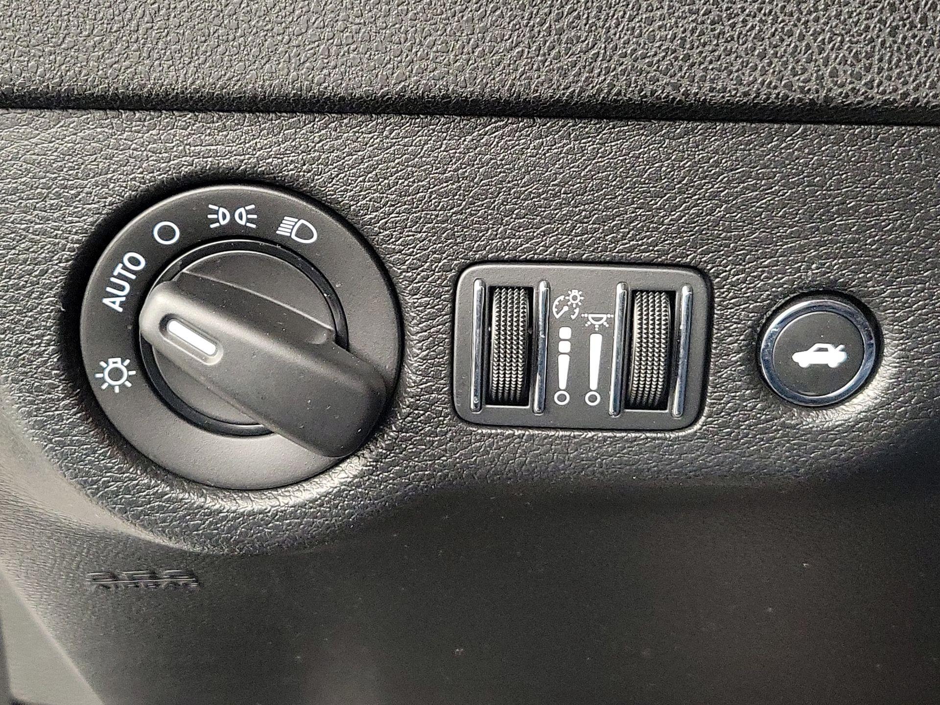 Thumbnail: 2022 Dodge Charger - 13