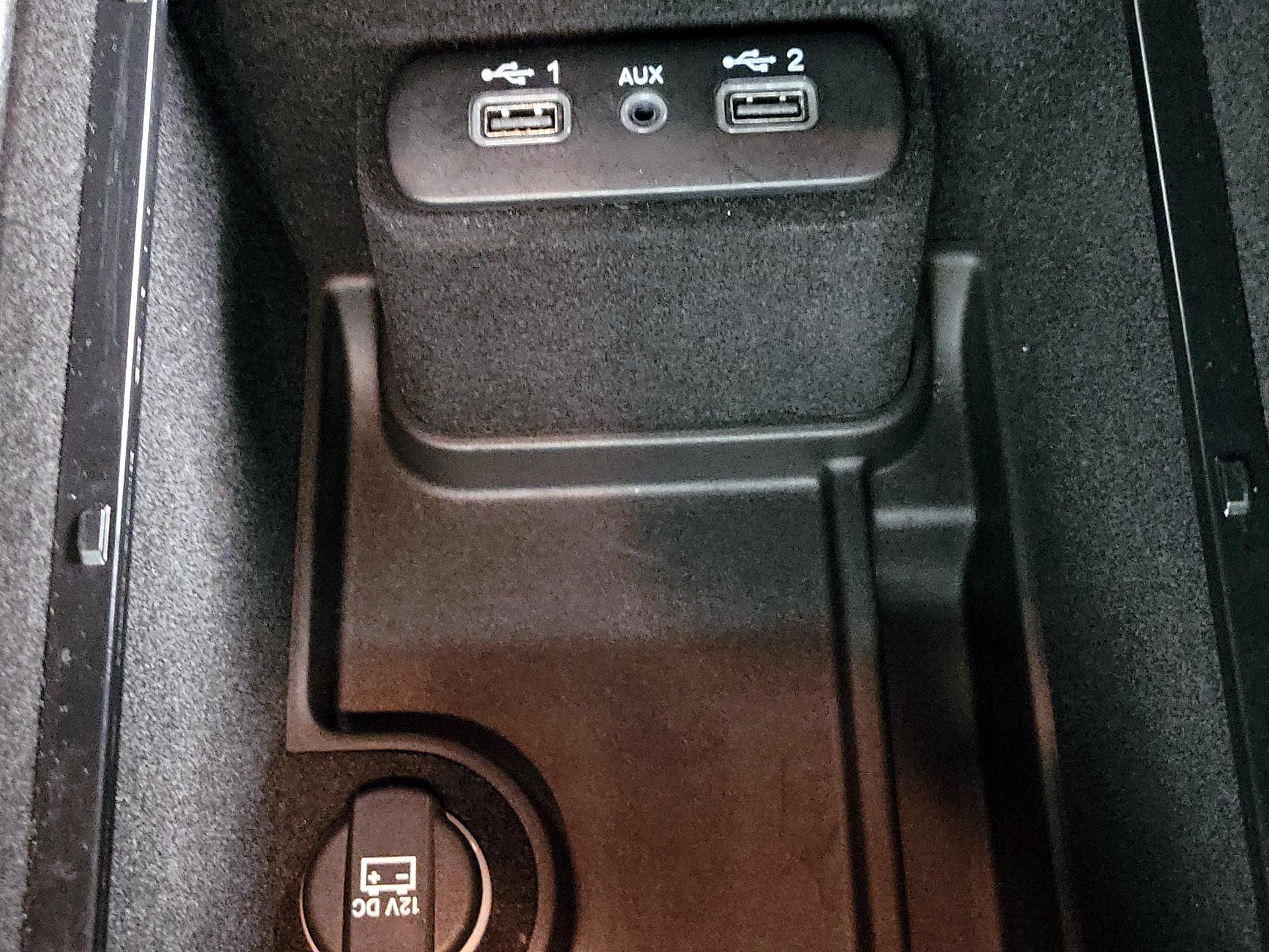 Thumbnail: 2022 Dodge Charger - 18