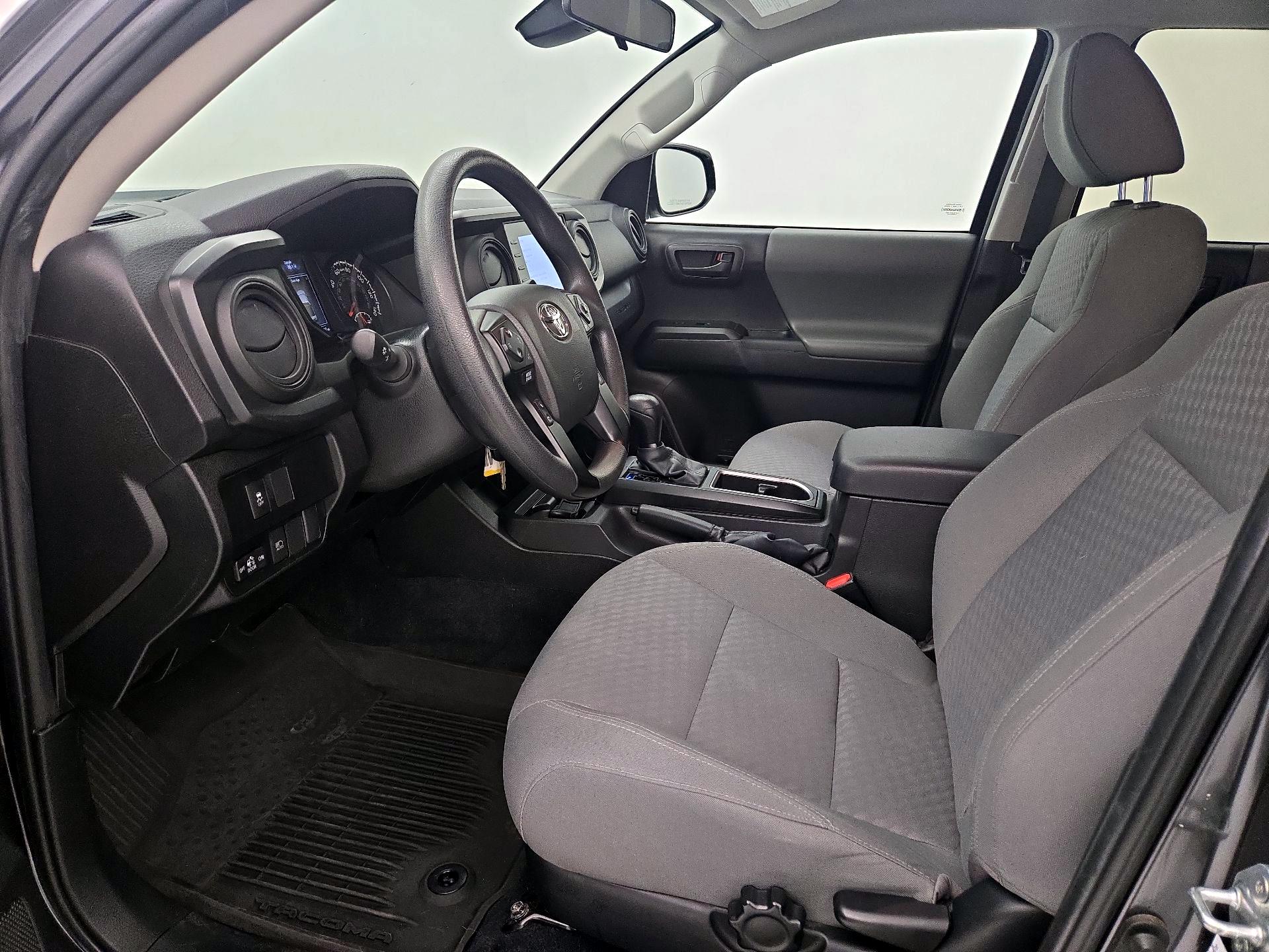 Thumbnail: 2022 Toyota Tacoma - 11