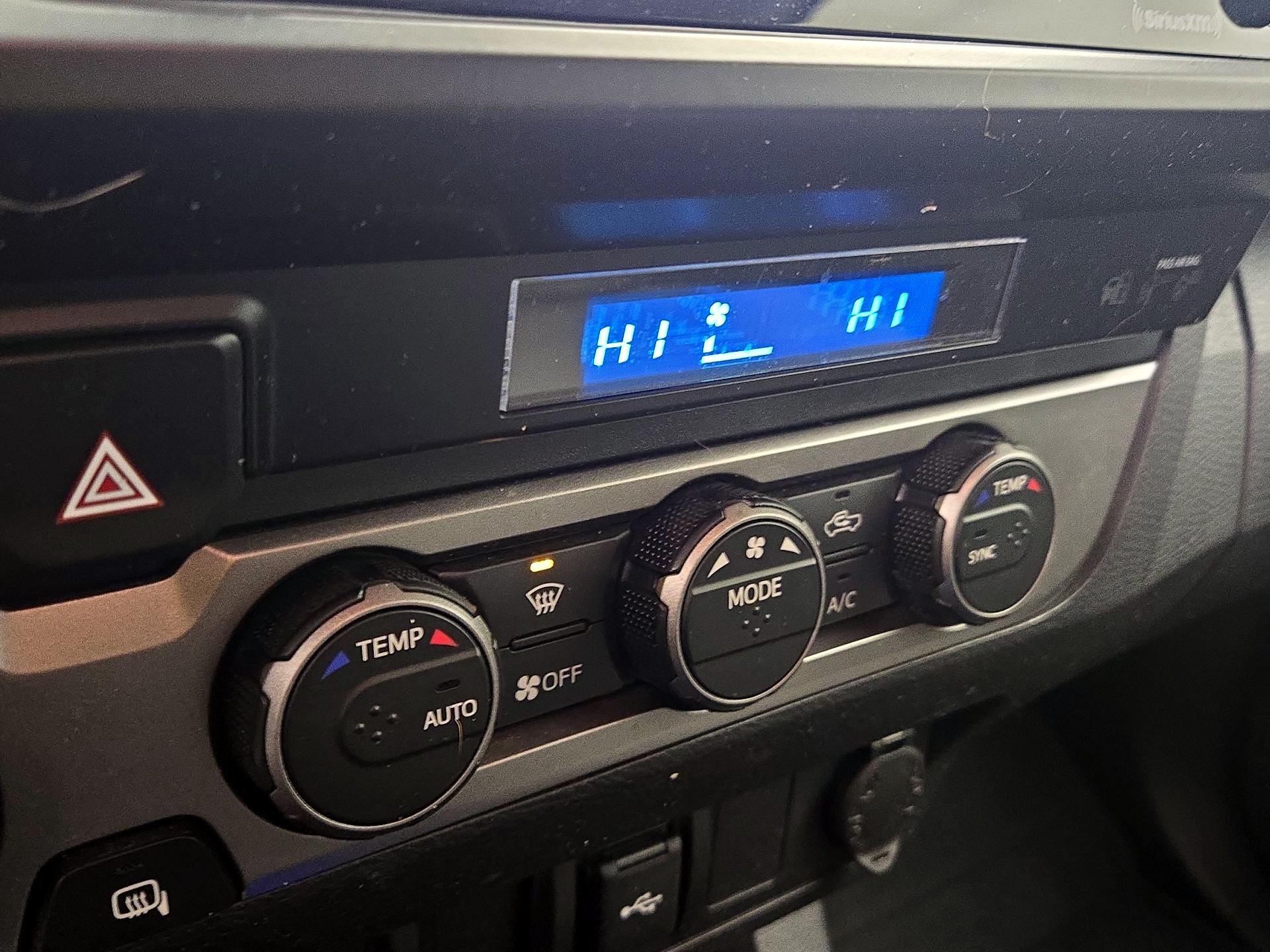 Thumbnail: 2022 Toyota Tacoma - 16