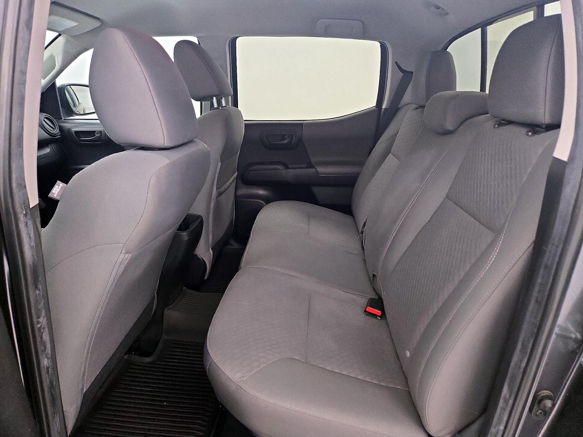 Thumbnail: 2022 Toyota Tacoma - 18