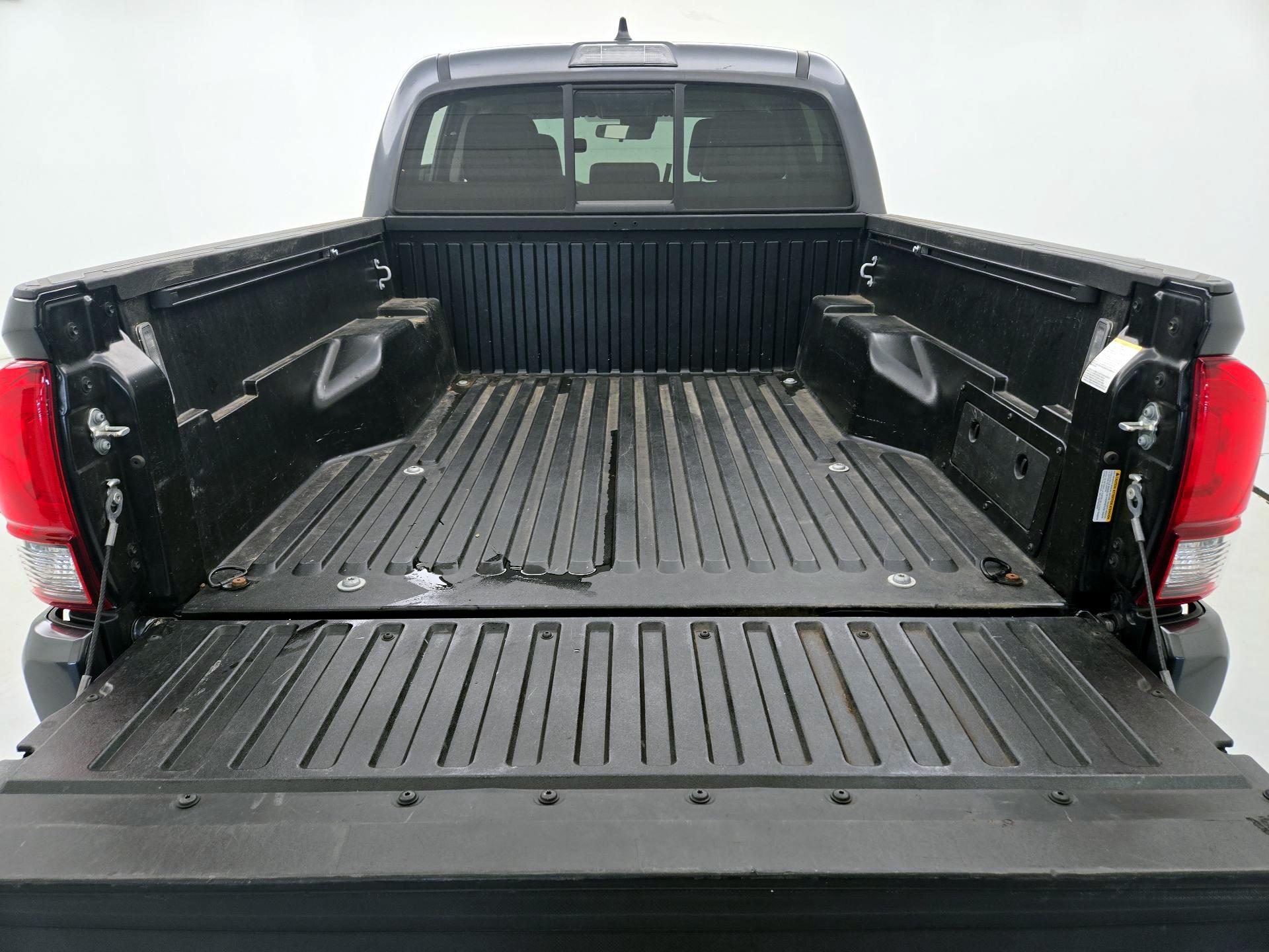 Thumbnail: 2022 Toyota Tacoma - 19