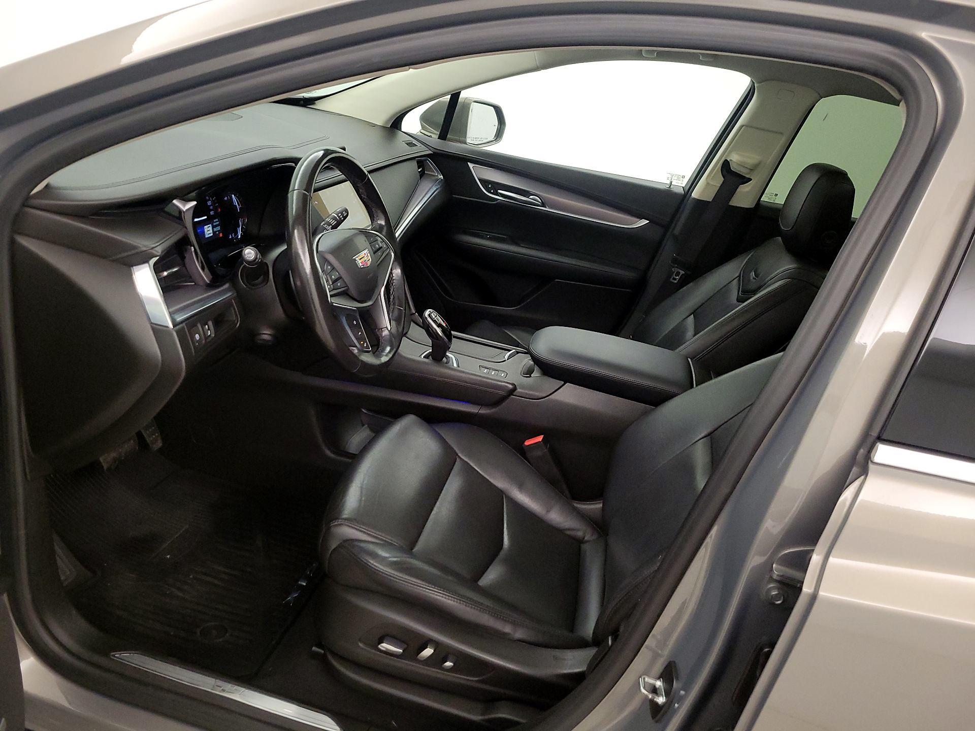 Thumbnail: 2018 Cadillac XT5 - 11