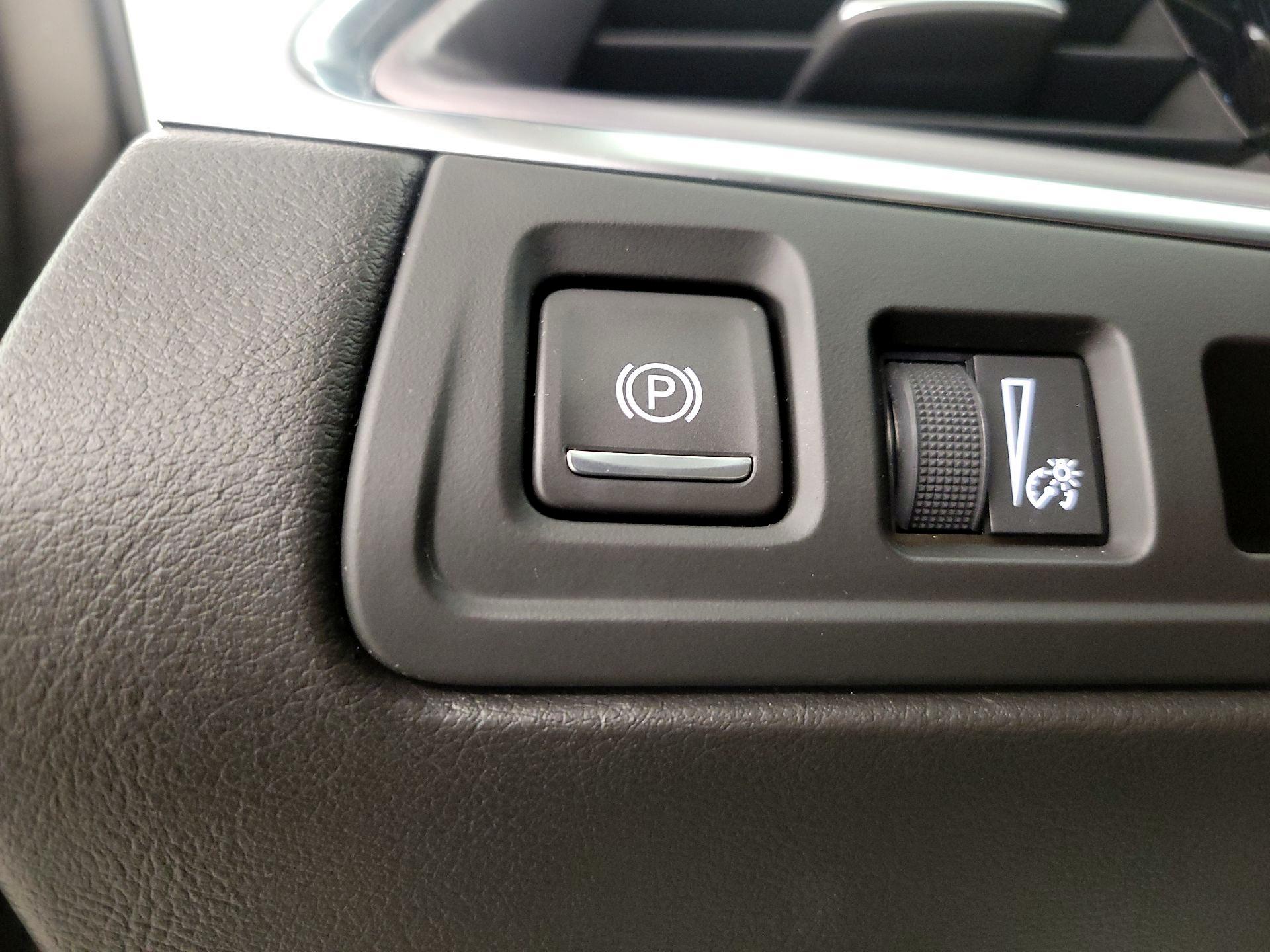 Thumbnail: 2018 Cadillac XT5 - 13