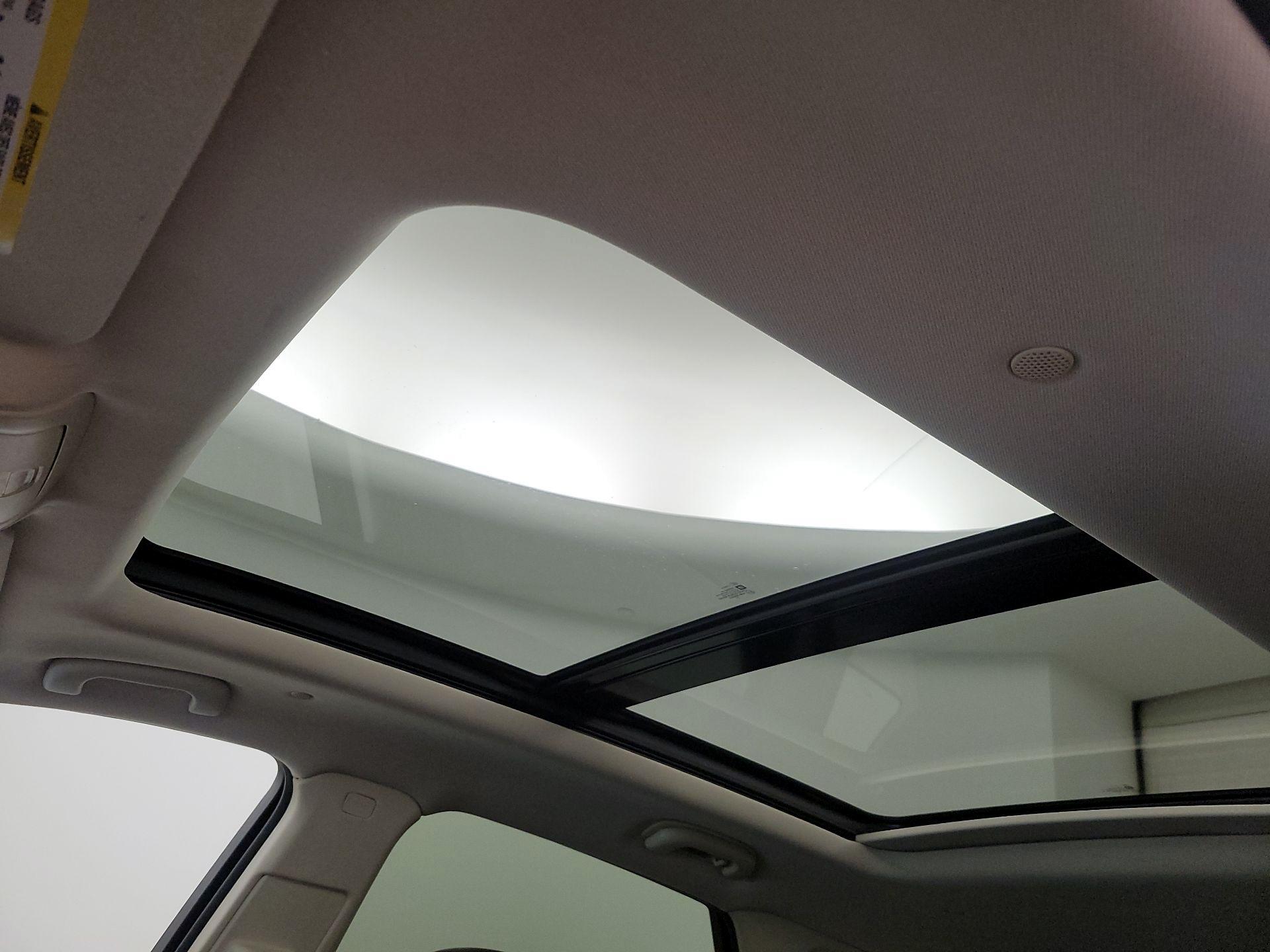 Thumbnail: 2018 Cadillac XT5 - 19