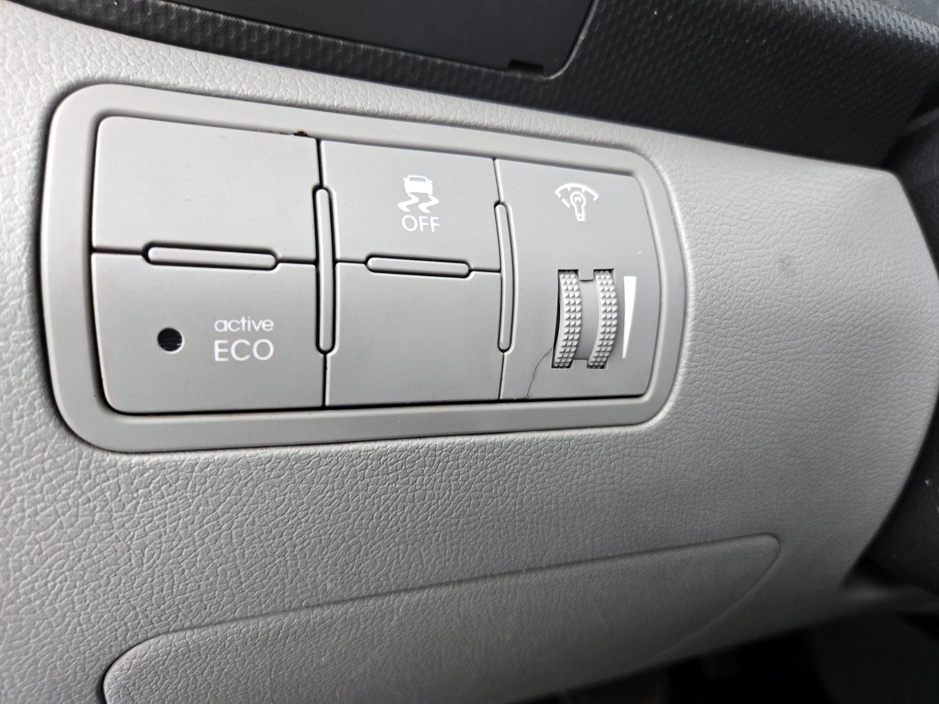 Thumbnail: 2015 Hyundai Accent - 13