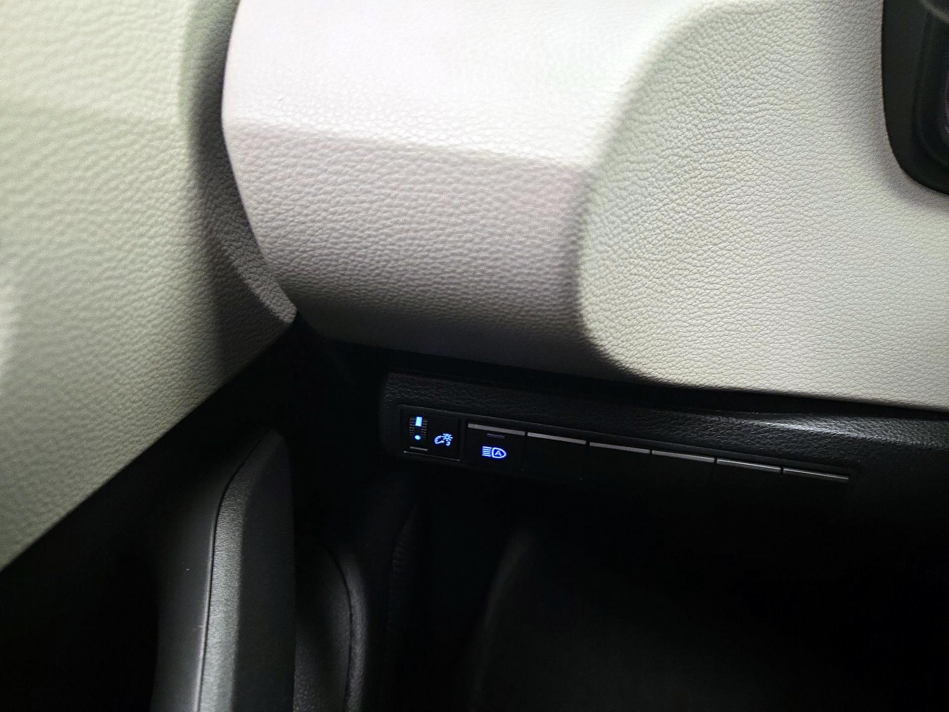 Thumbnail: 2022 Toyota Corolla - 13