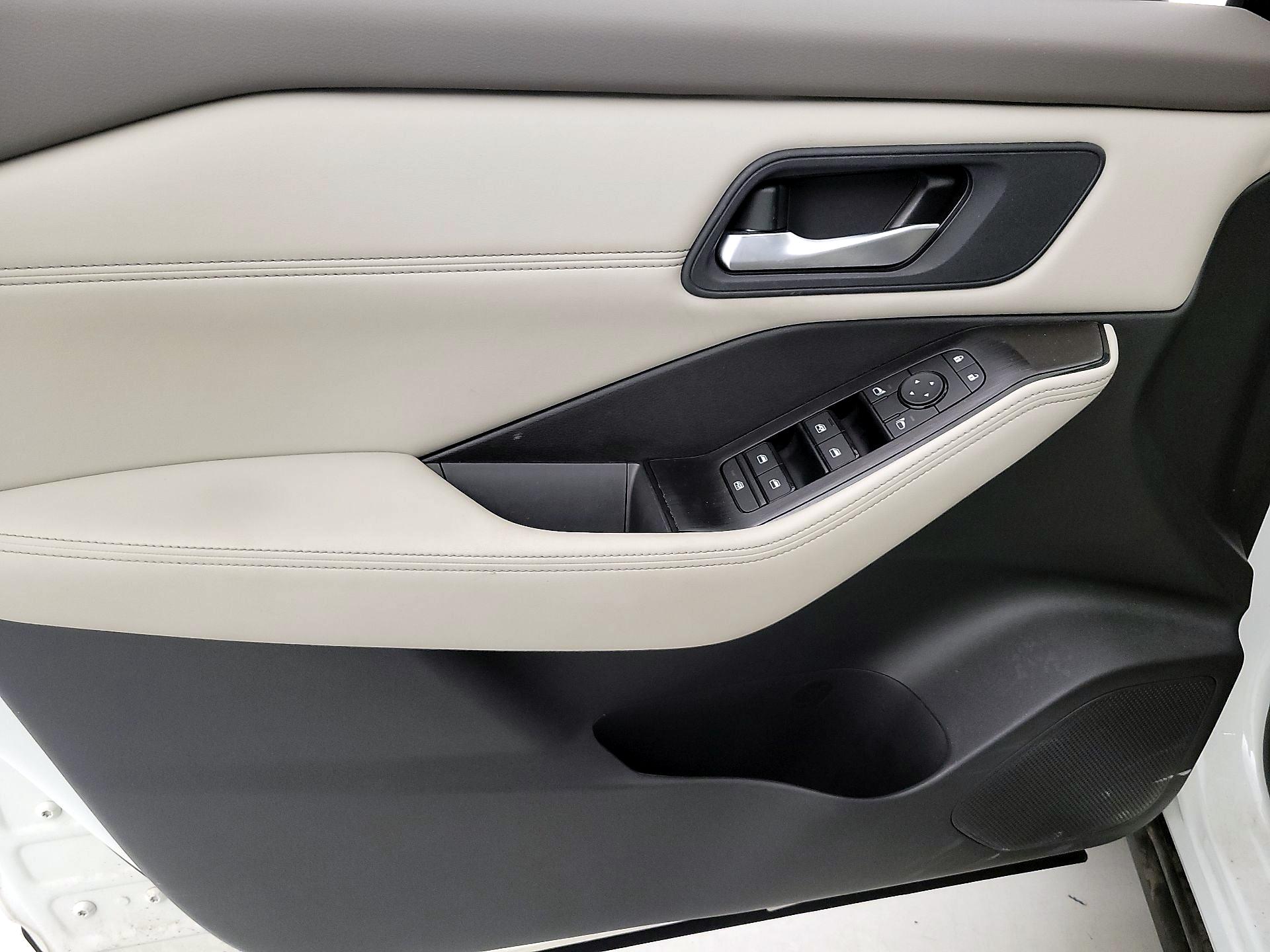 Thumbnail: 2023 Nissan Rogue - 12