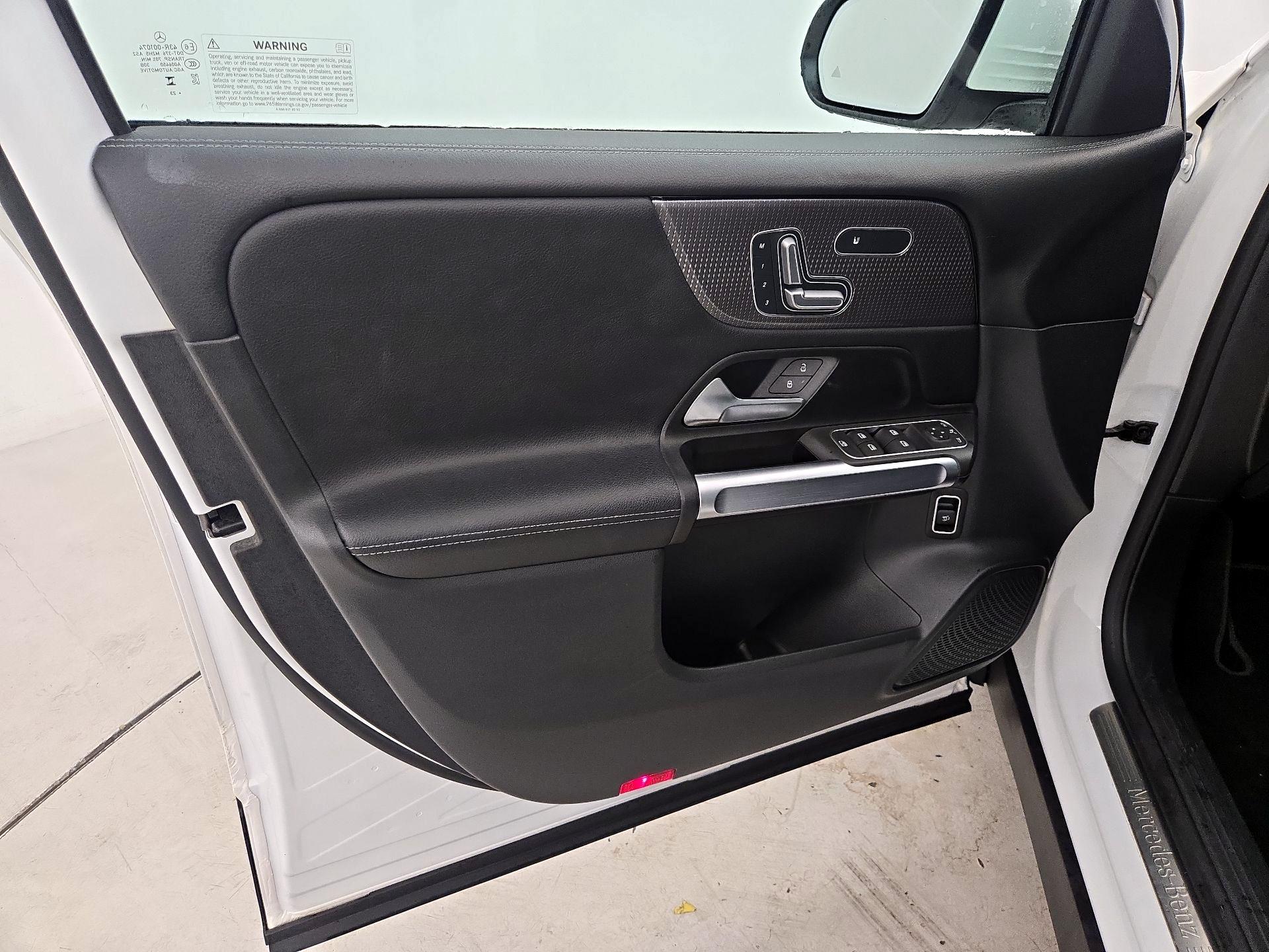 Thumbnail: 2023 Mercedes-Benz GLB - 12