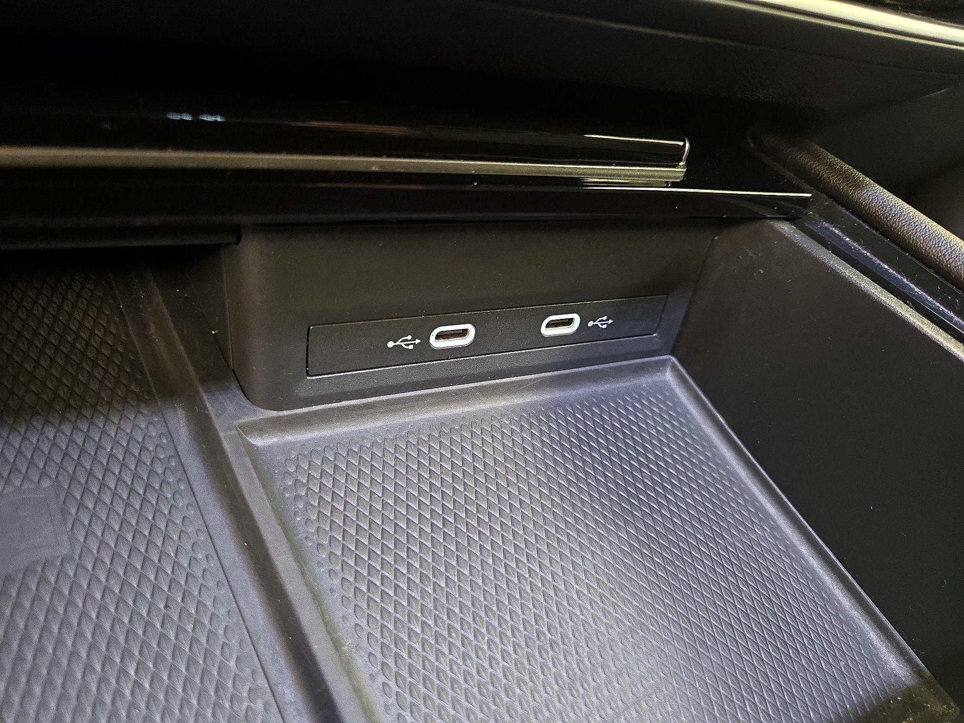 Thumbnail: 2024 Volkswagen Atlas - 18