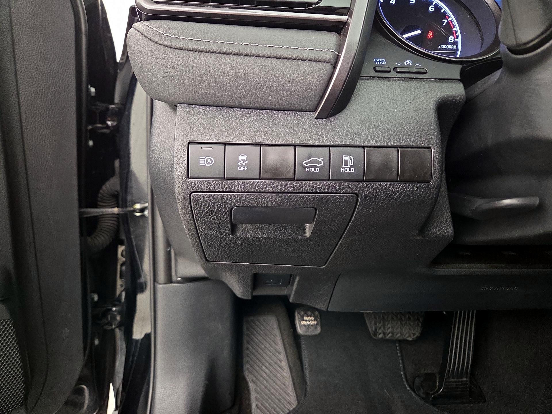 Thumbnail: 2023 Toyota Camry - 13