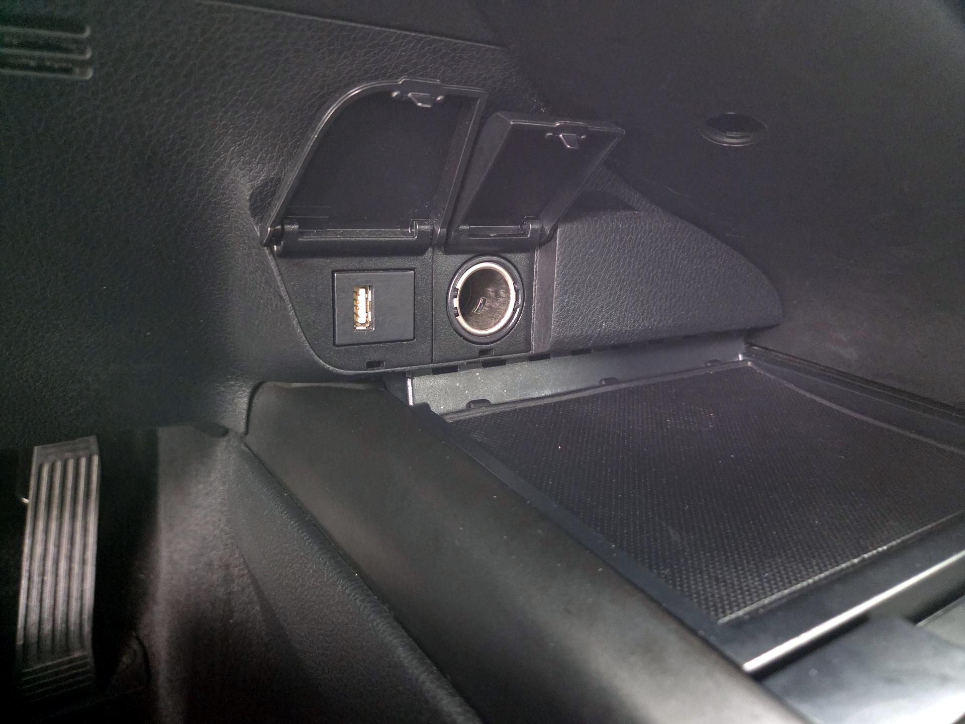 Thumbnail: 2023 Toyota Camry - 18