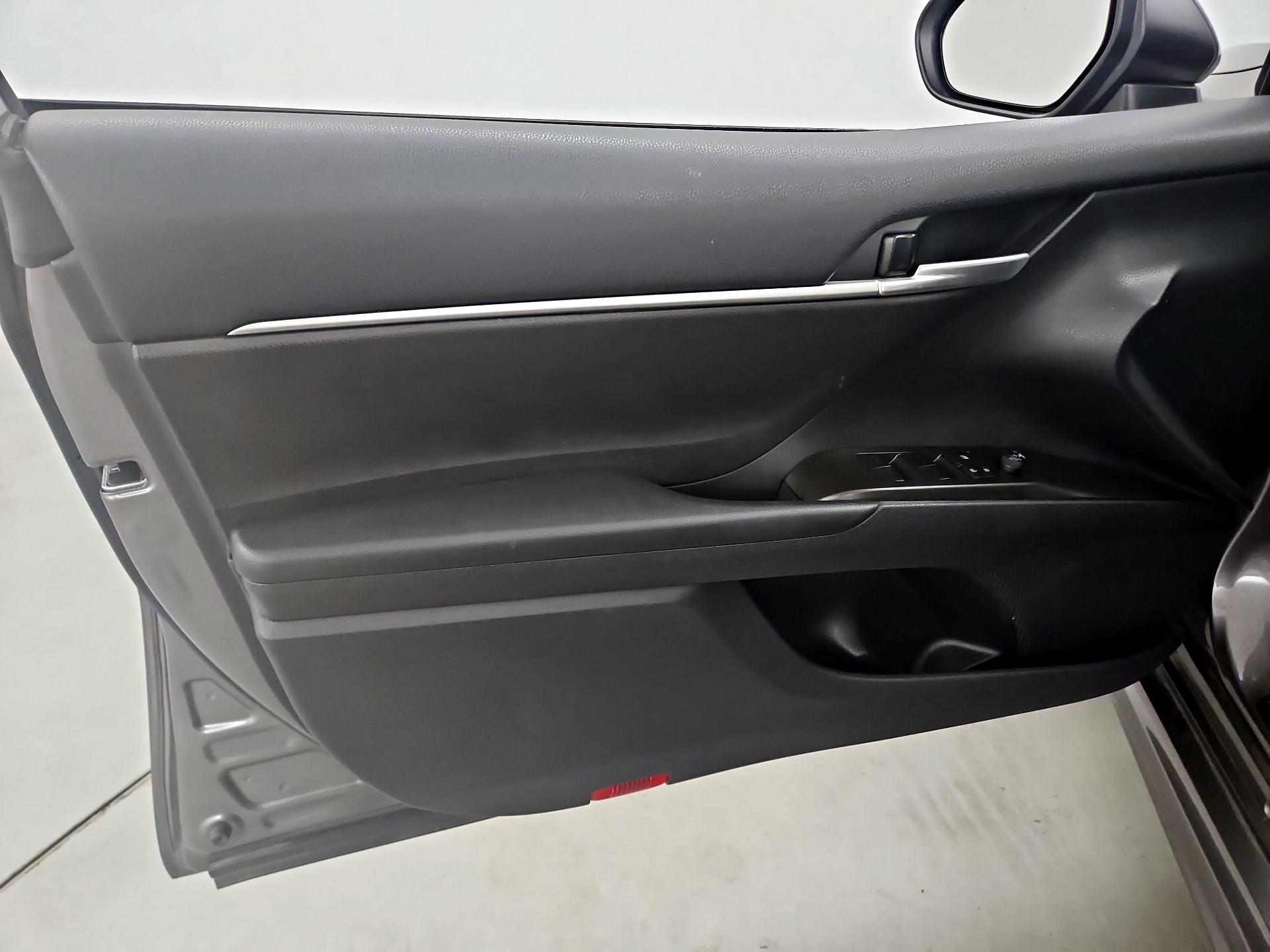 Thumbnail: 2023 Toyota Camry - 12