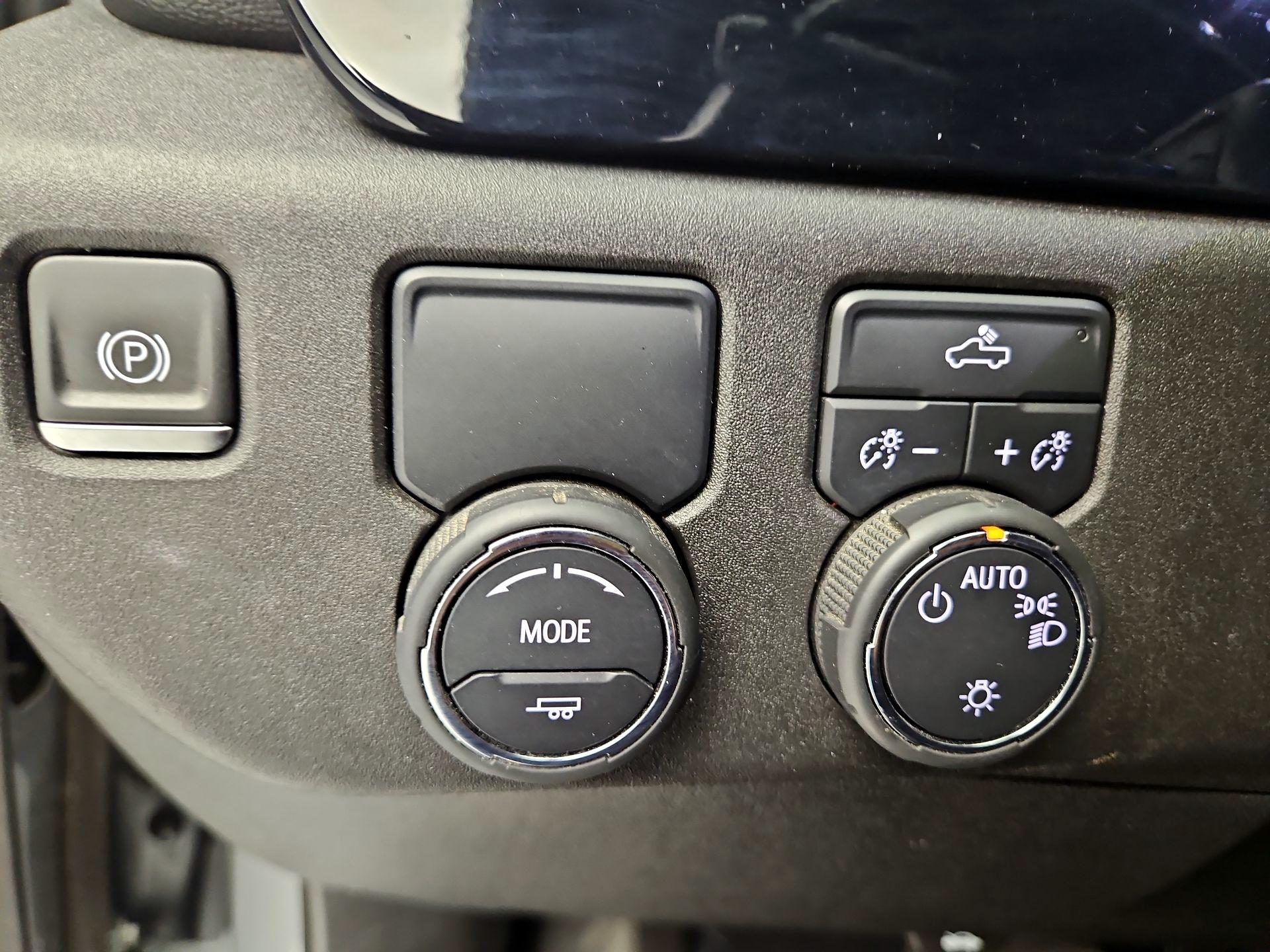 Thumbnail: 2024 Chevrolet Silverado 1500 - 13