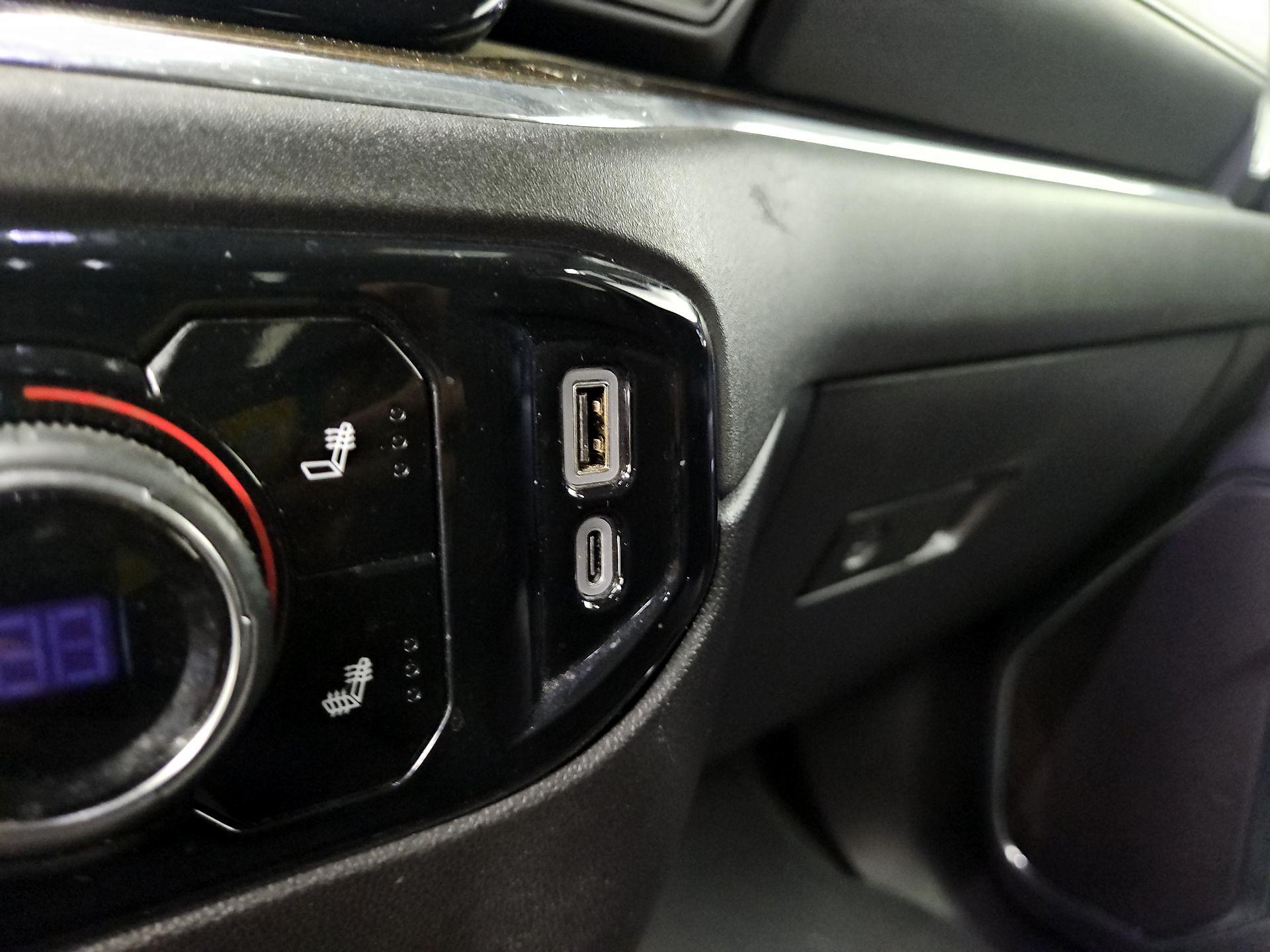 Thumbnail: 2024 Chevrolet Silverado 1500 - 18