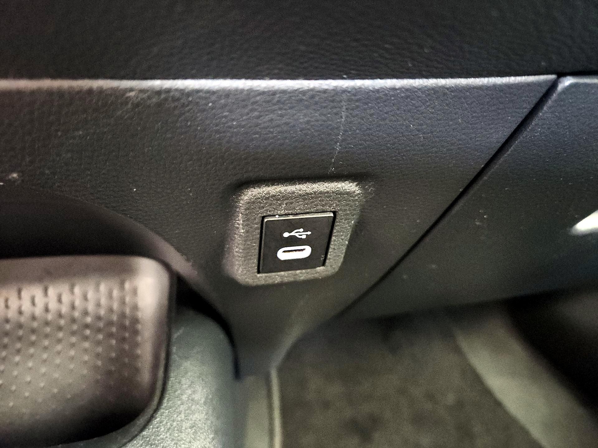 Thumbnail: 2023 Toyota Corolla - 18