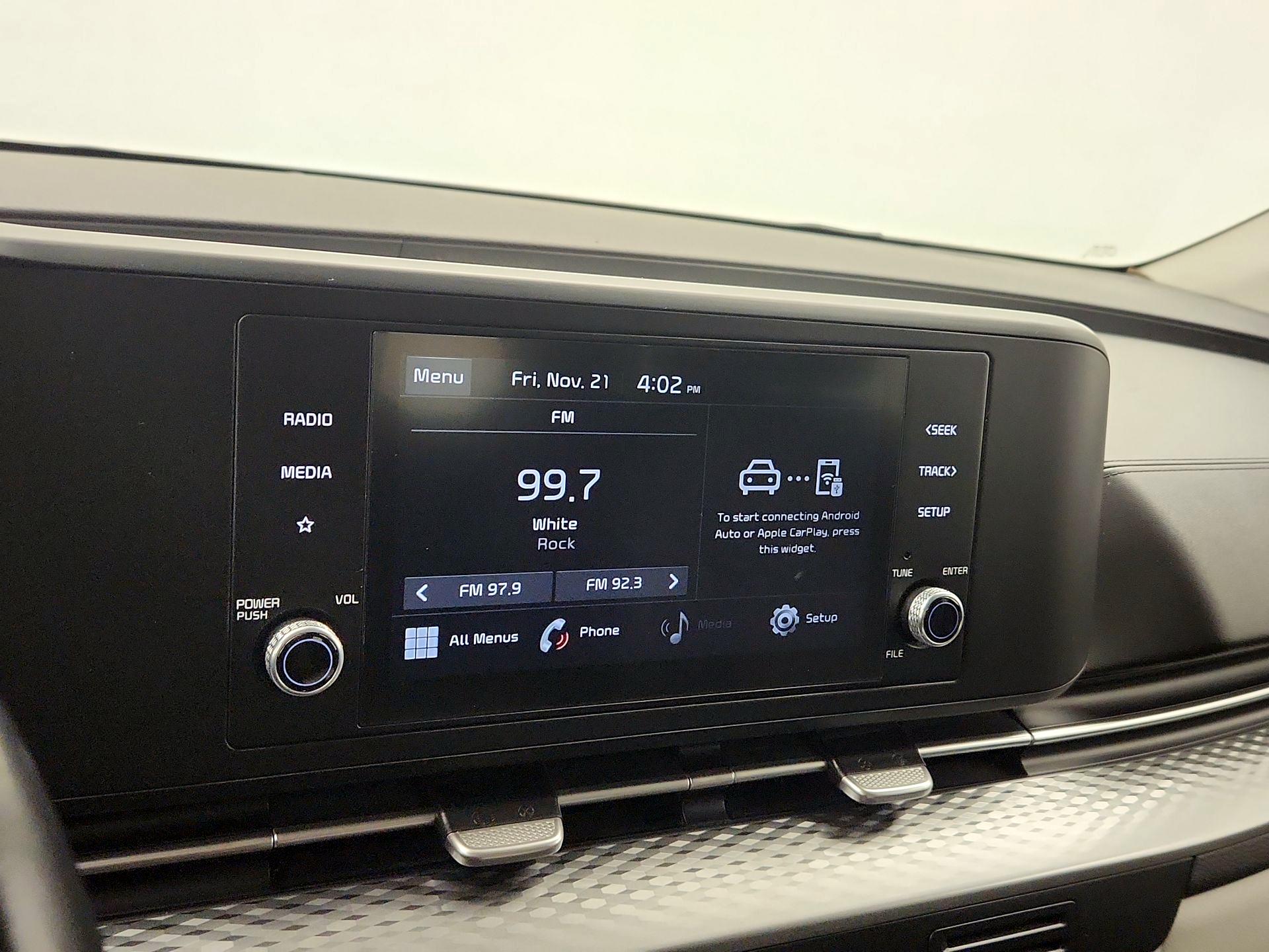 Thumbnail: 2022 Kia Carnival - 15