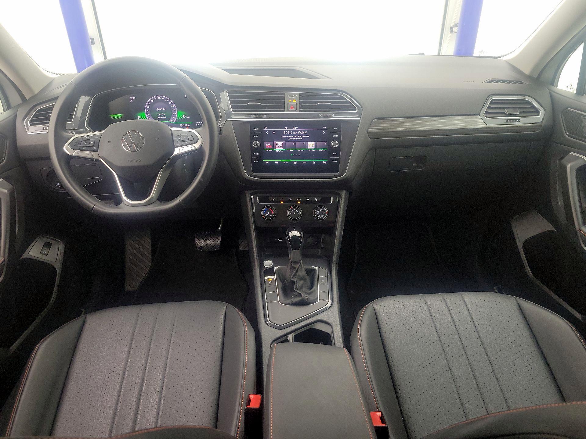 Thumbnail: 2024 Volkswagen Tiguan - 9