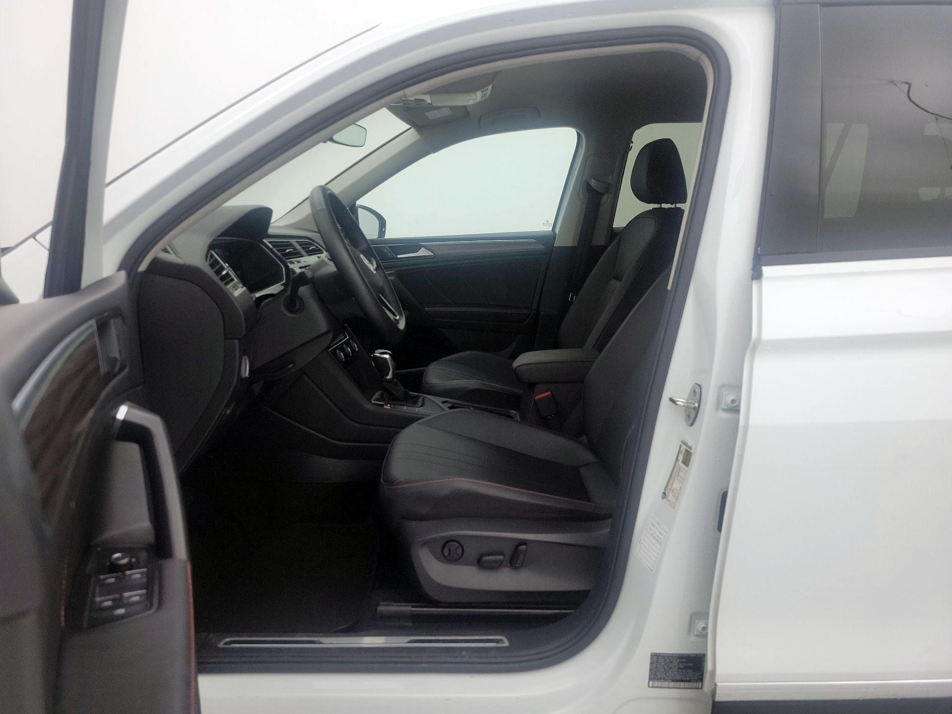 Thumbnail: 2024 Volkswagen Tiguan - 11