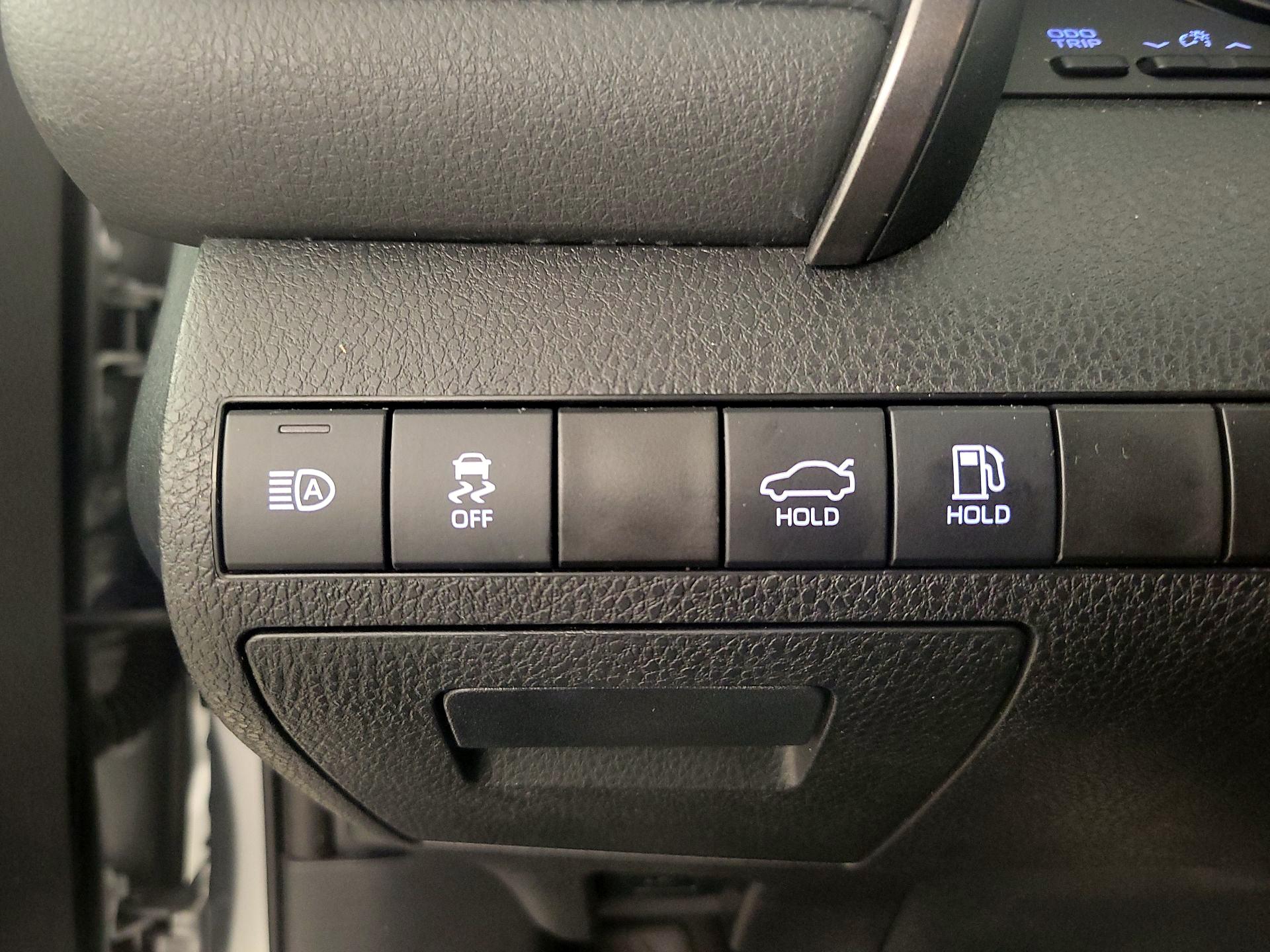 Thumbnail: 2023 Toyota Camry - 13