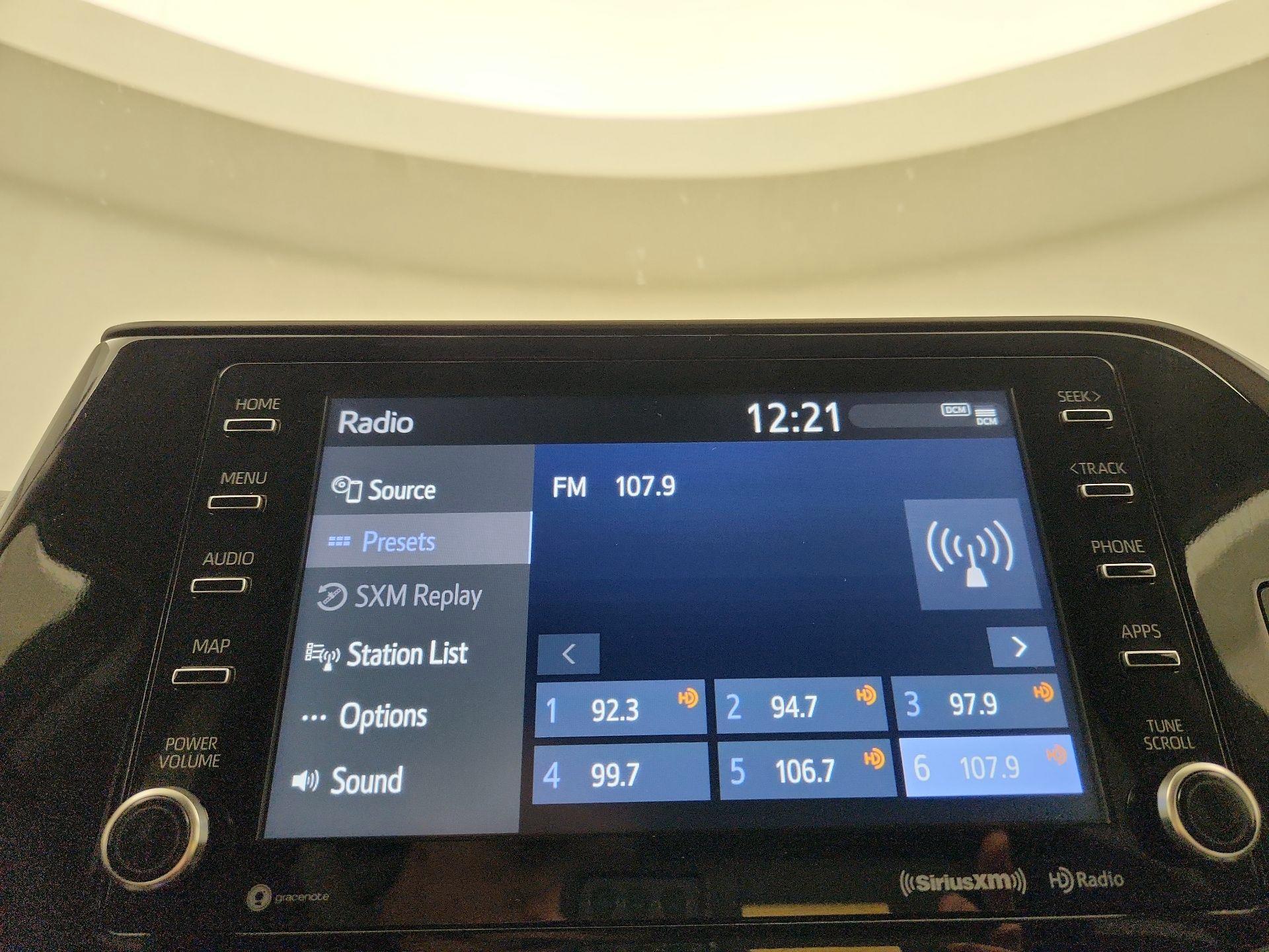 Thumbnail: 2022 Toyota Highlander - 15