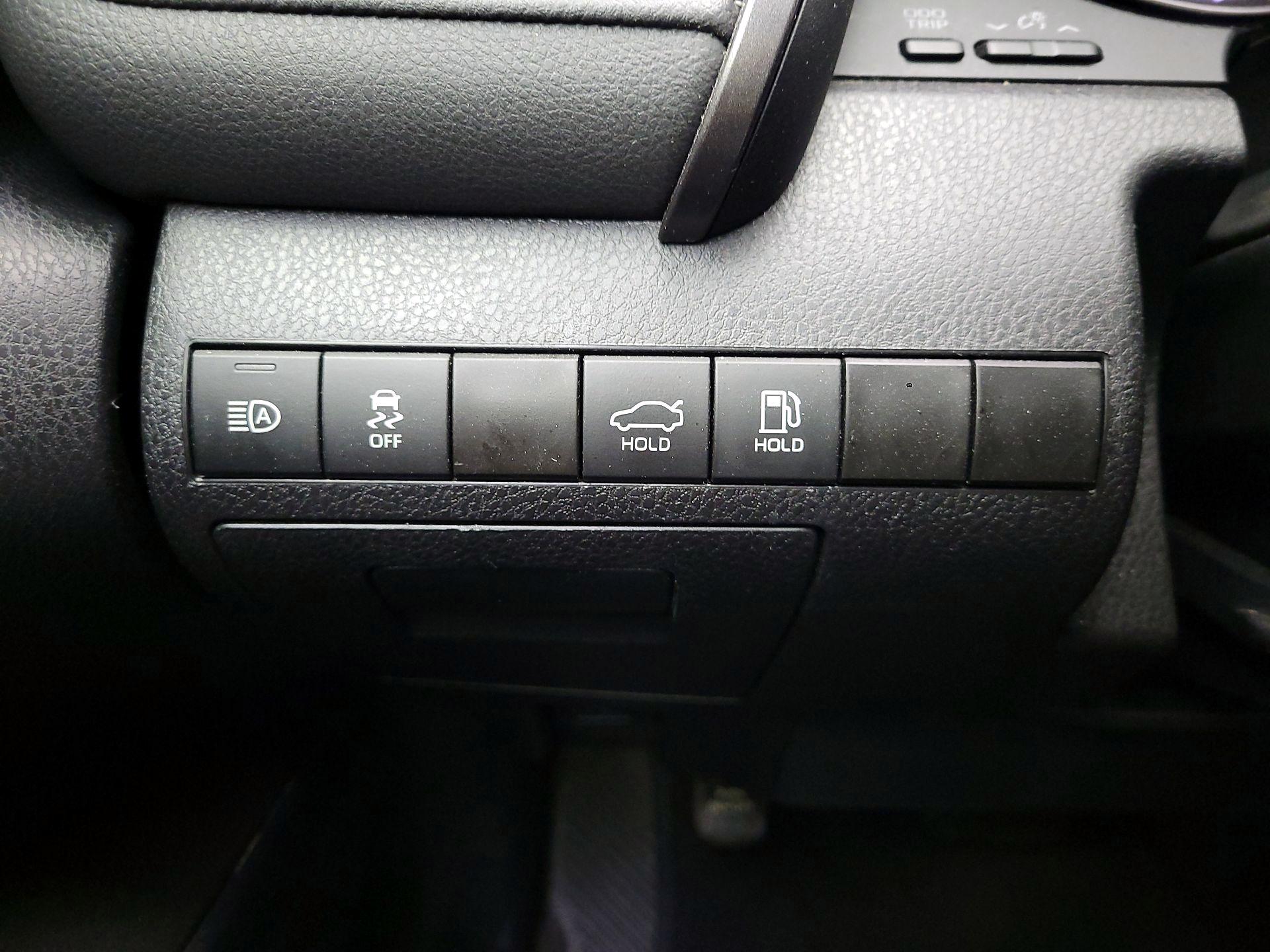 Thumbnail: 2023 Toyota Camry - 13