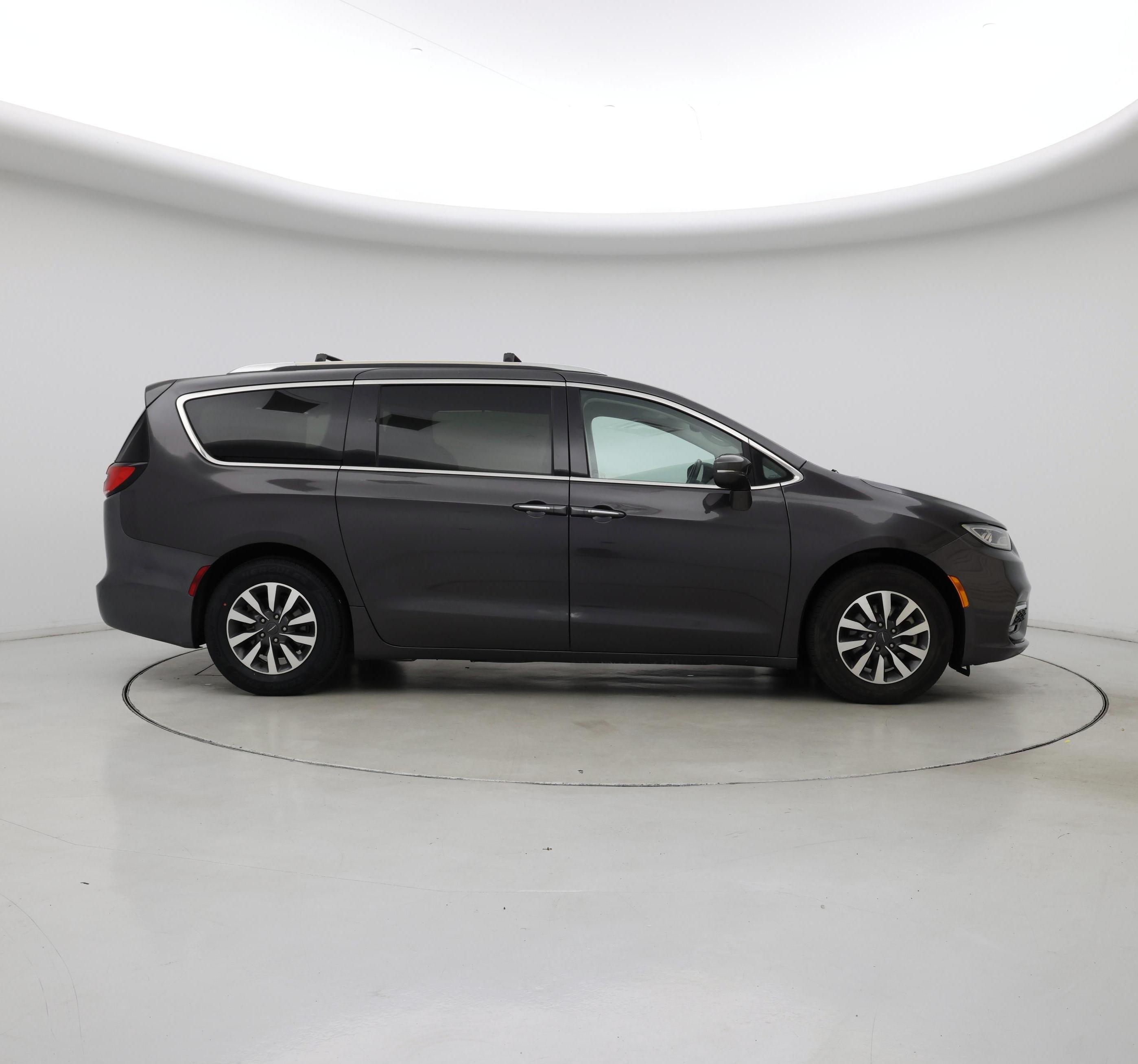 Thumbnail: 2021 Chrysler Pacifica - 7