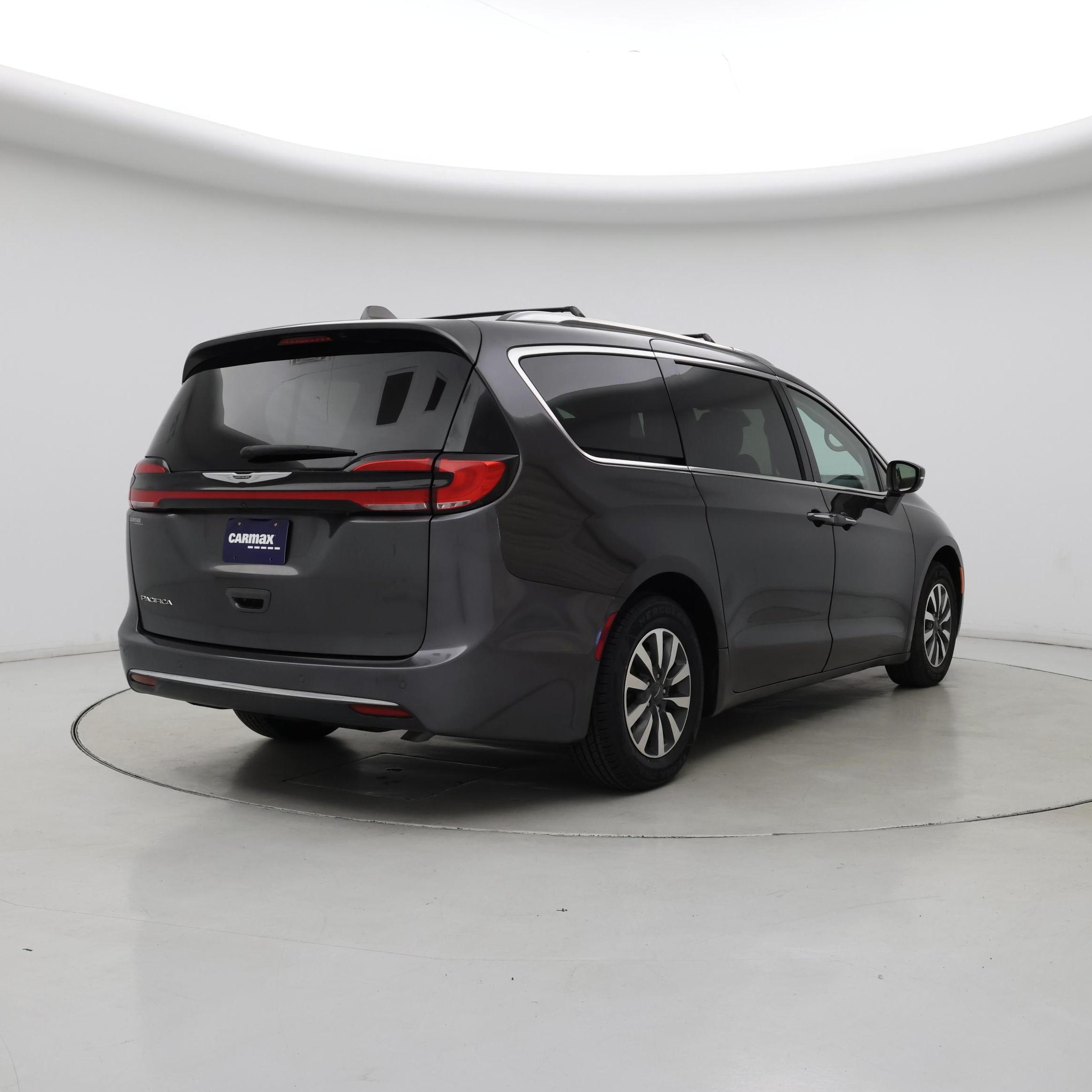 Thumbnail: 2021 Chrysler Pacifica - 8
