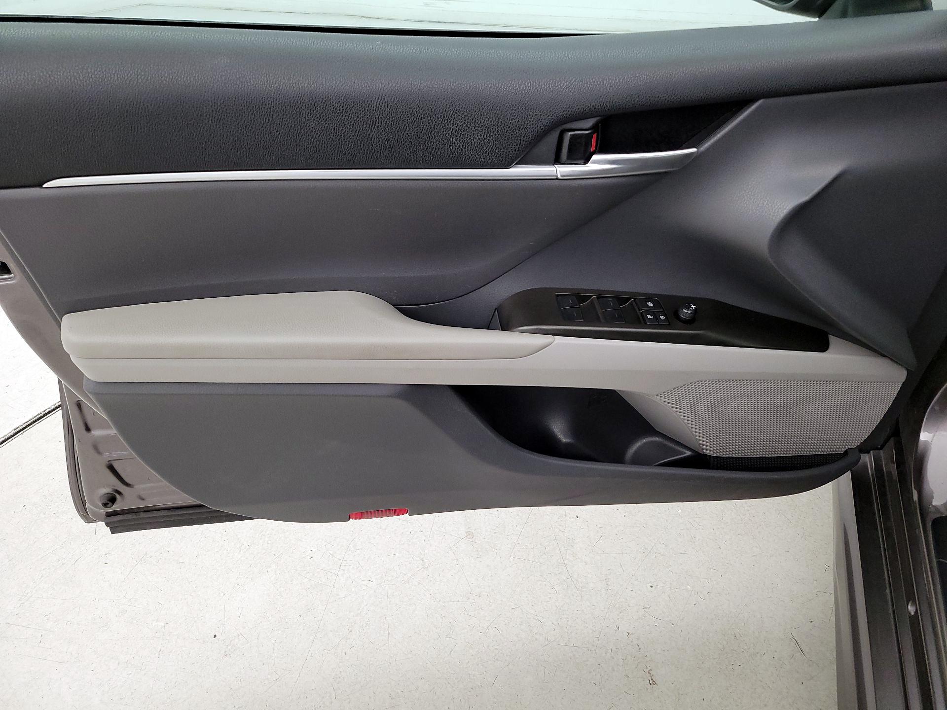 Thumbnail: 2023 Toyota Camry - 12