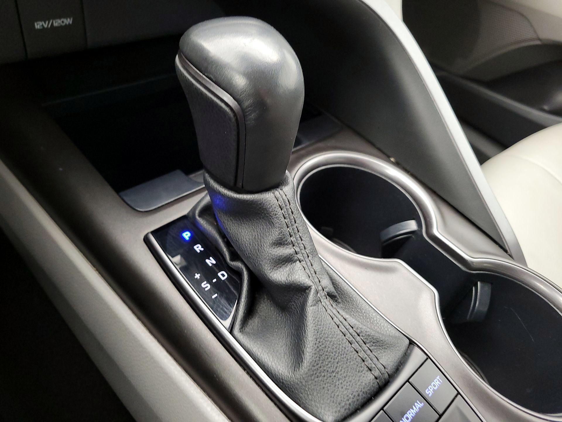 Thumbnail: 2023 Toyota Camry - 17