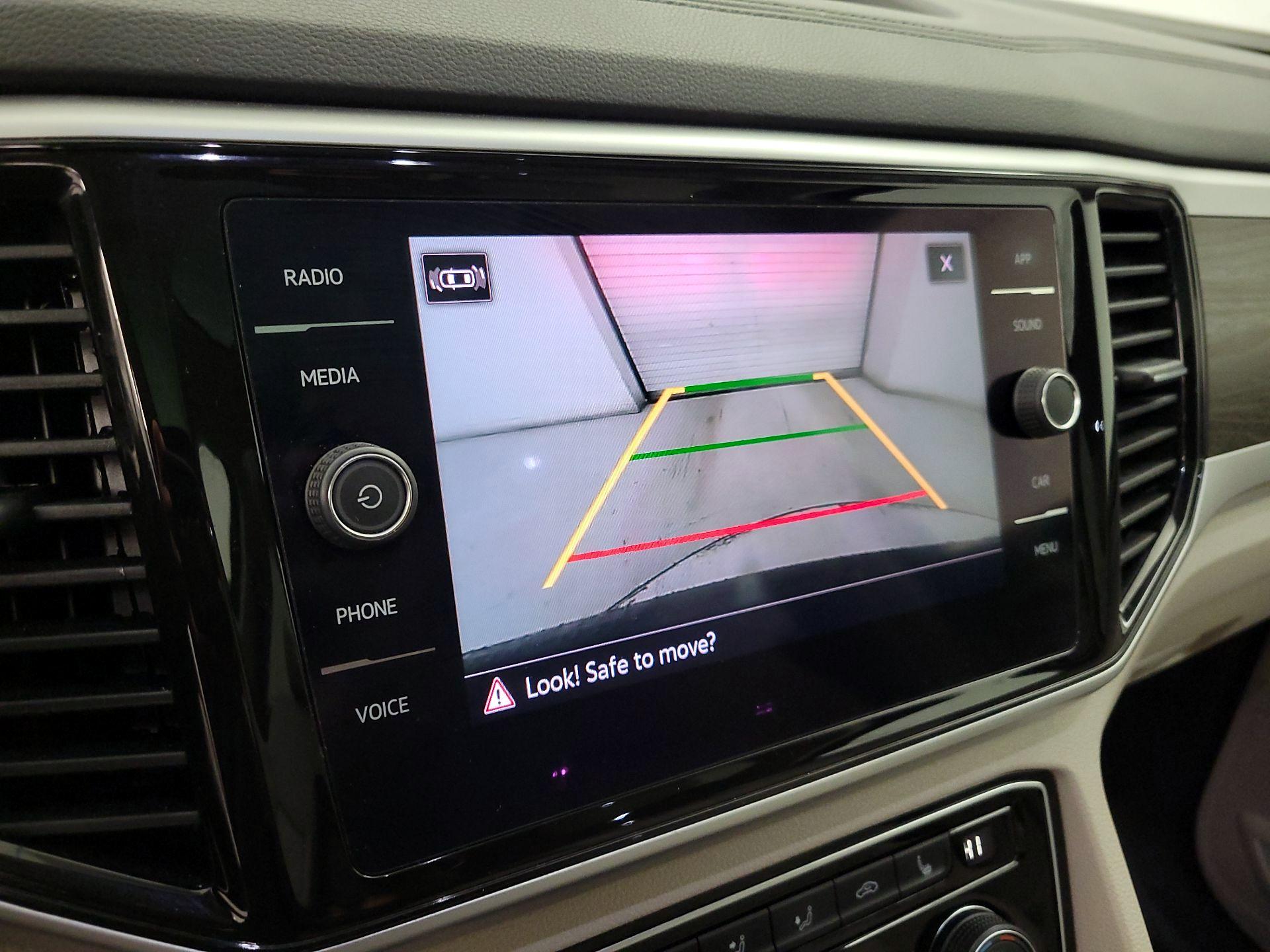 Thumbnail: 2022 Volkswagen Atlas - 14