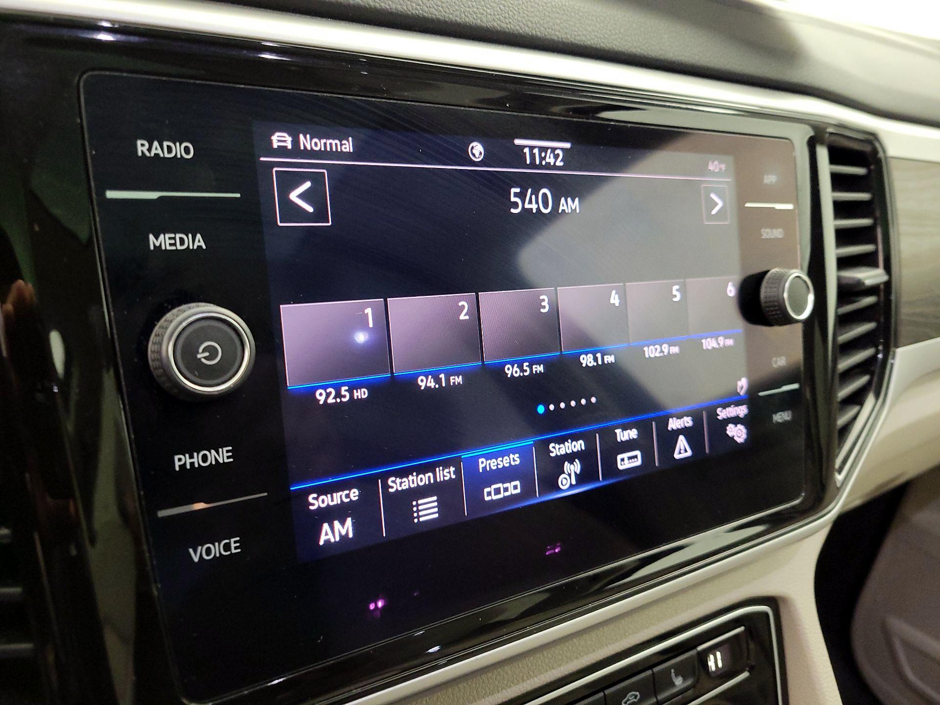 Thumbnail: 2022 Volkswagen Atlas - 15