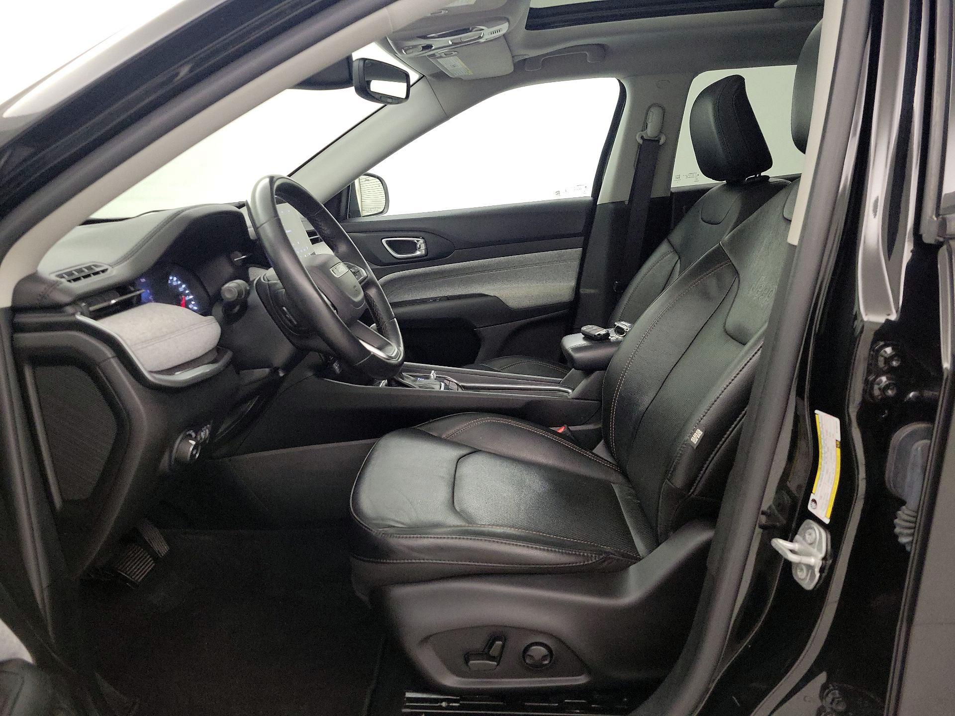 Thumbnail: 2022 Jeep Compass - 11