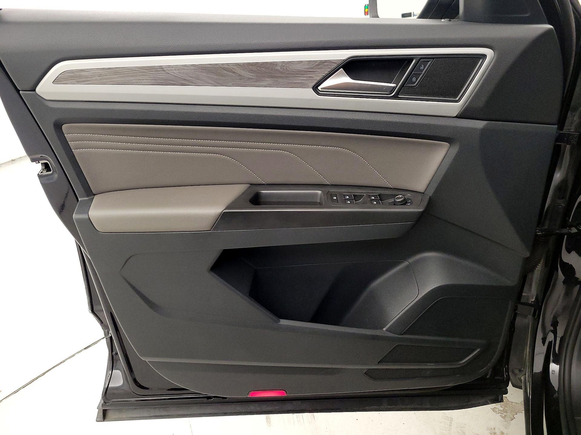 Thumbnail: 2022 Volkswagen Atlas - 12