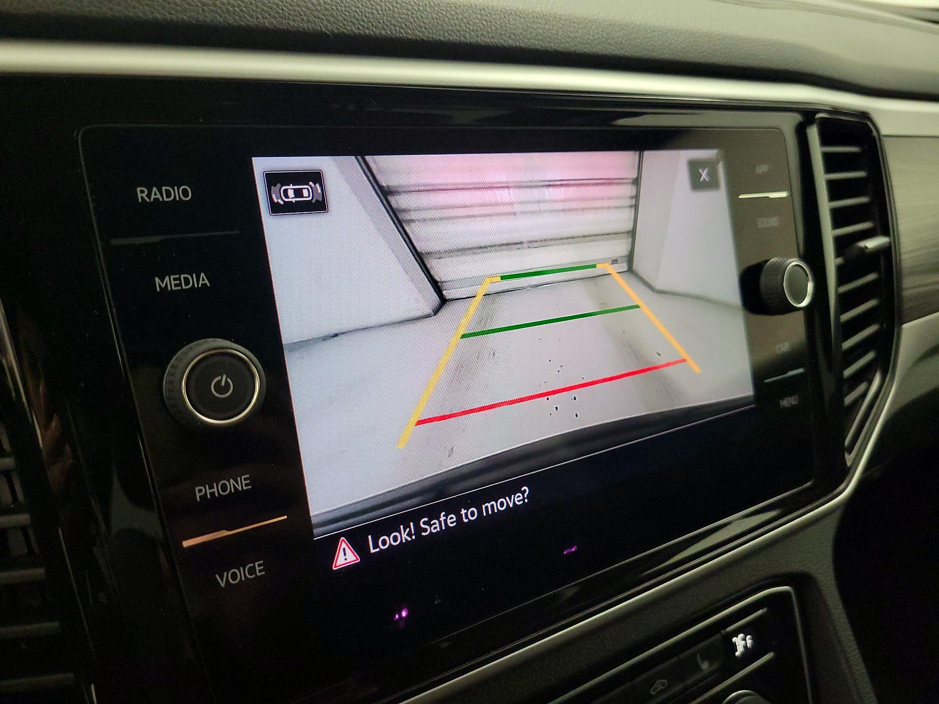 Thumbnail: 2022 Volkswagen Atlas - 14