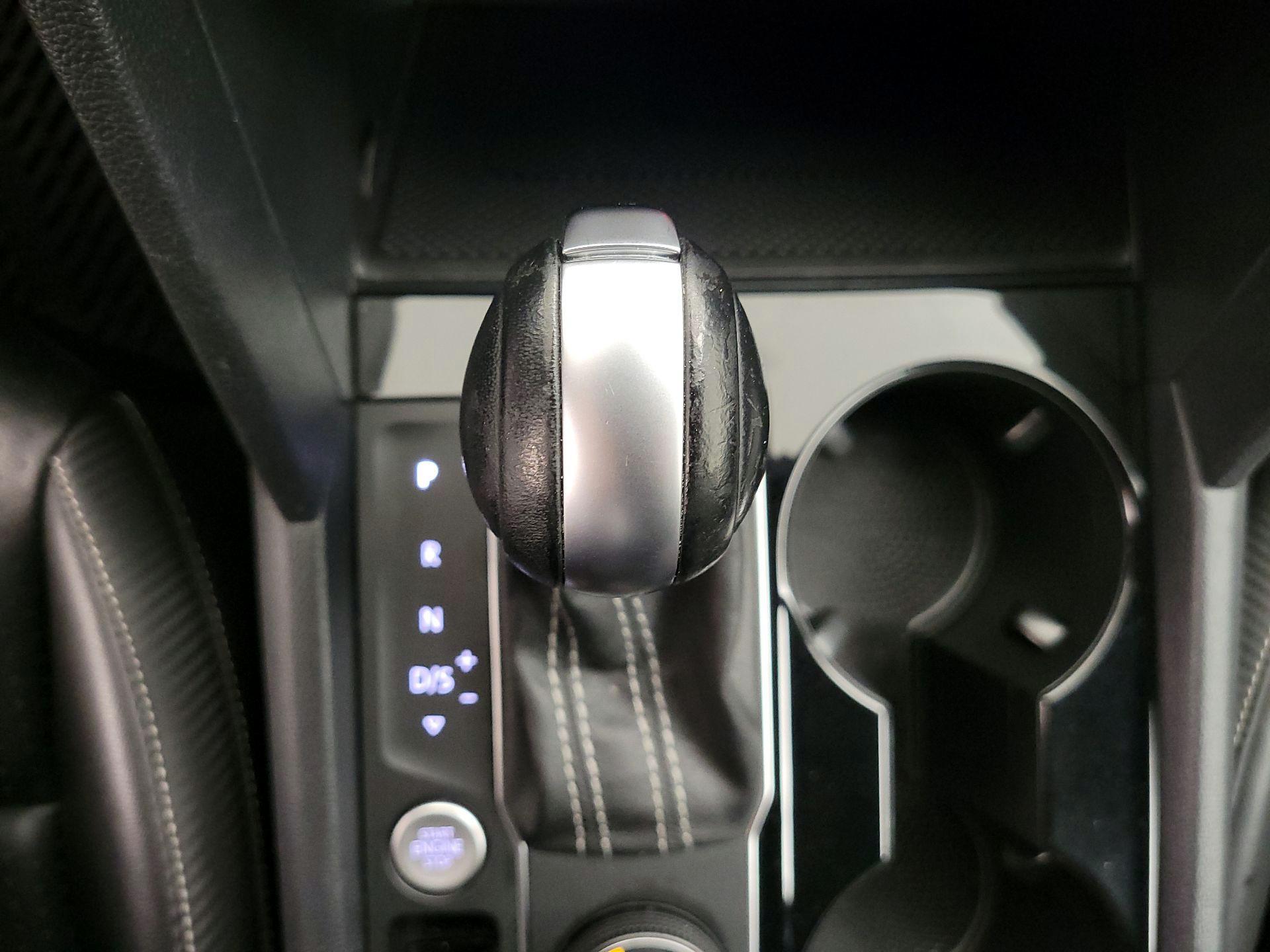 Thumbnail: 2022 Volkswagen Atlas - 17