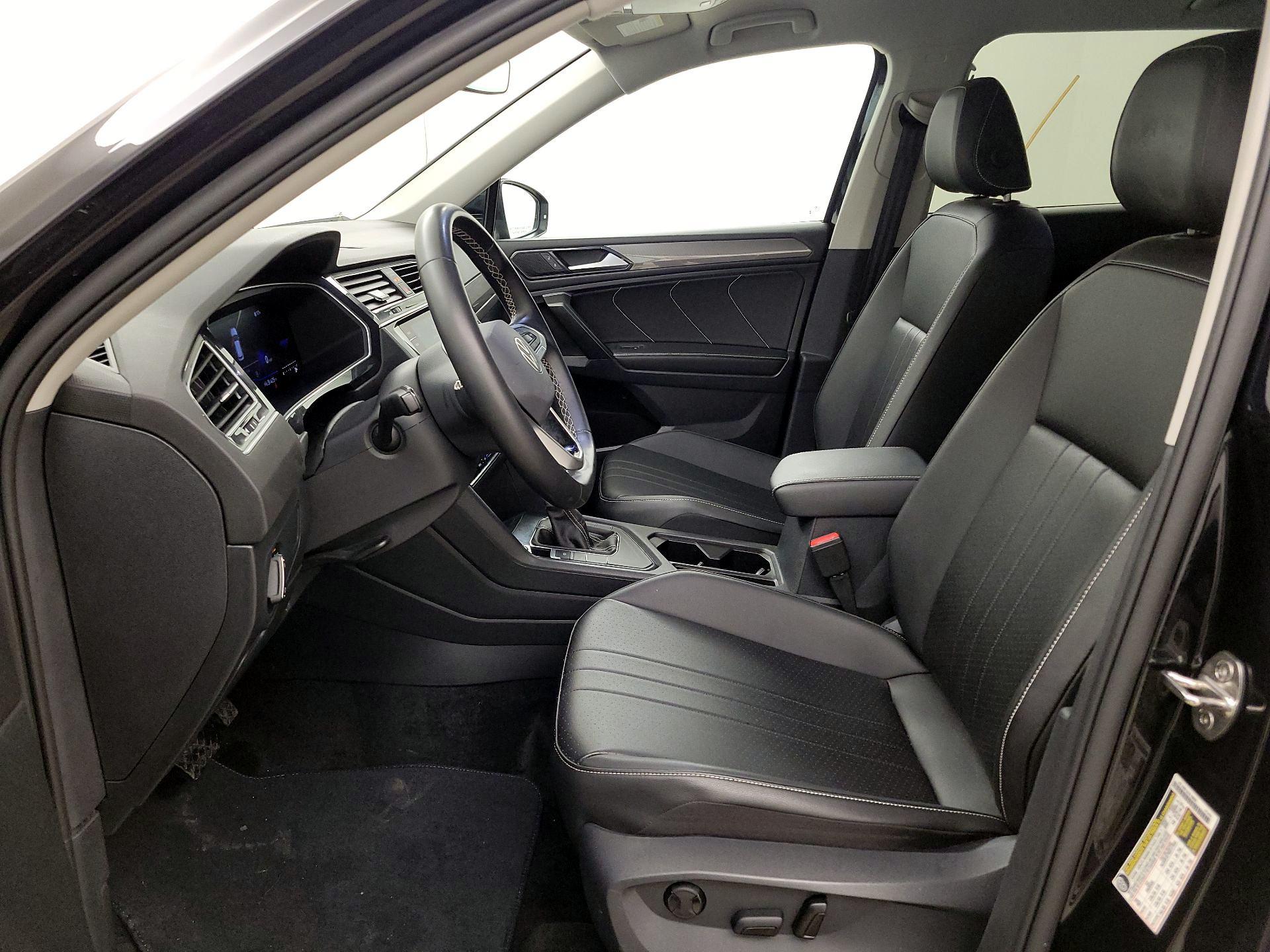 Thumbnail: 2024 Volkswagen Tiguan - 11