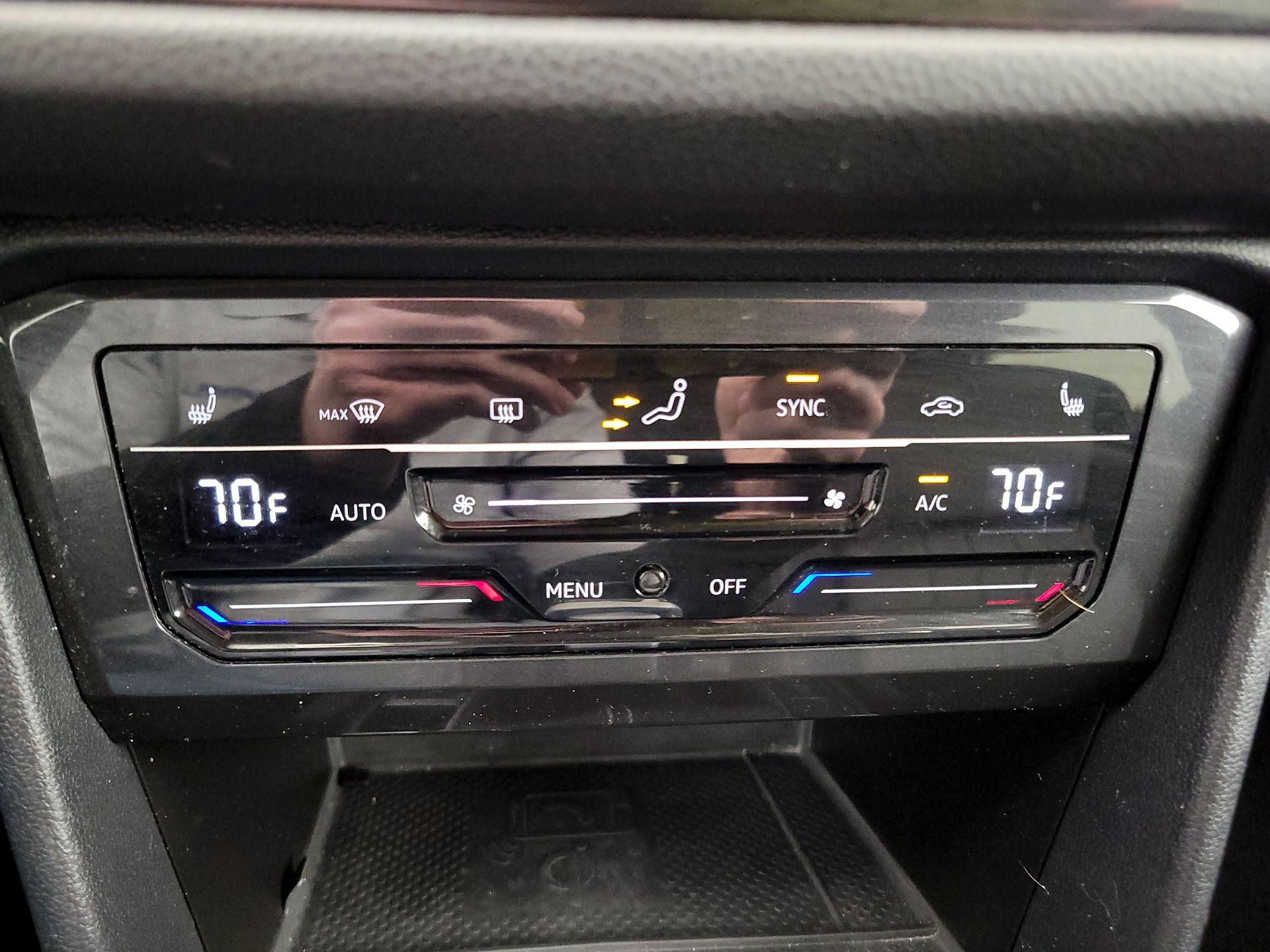 Thumbnail: 2024 Volkswagen Tiguan - 16