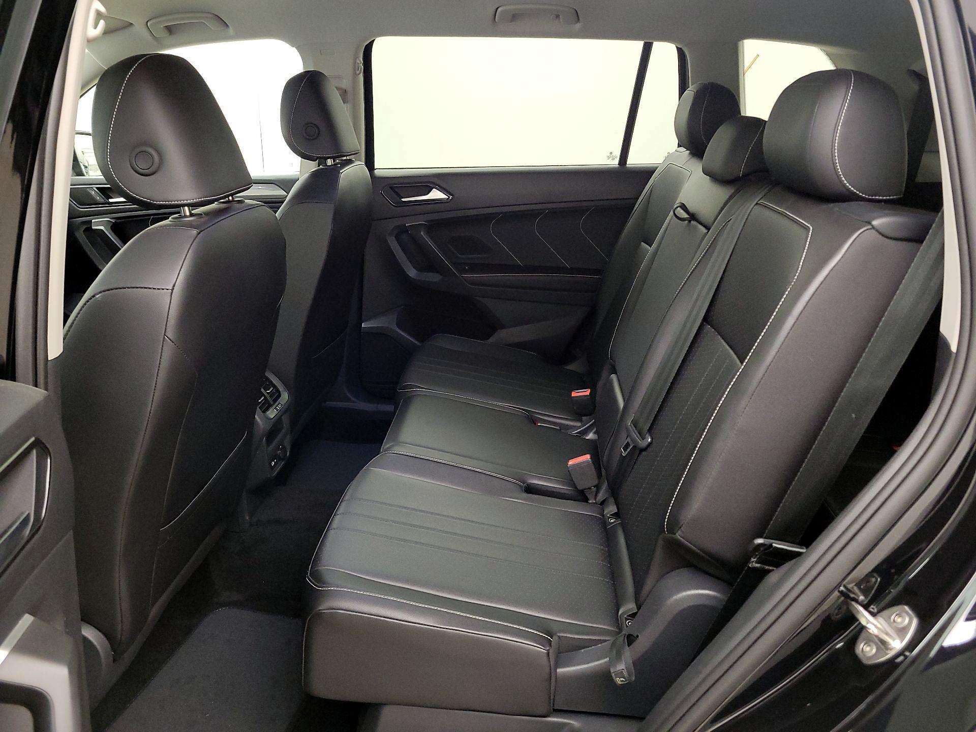 Thumbnail: 2024 Volkswagen Tiguan - 19